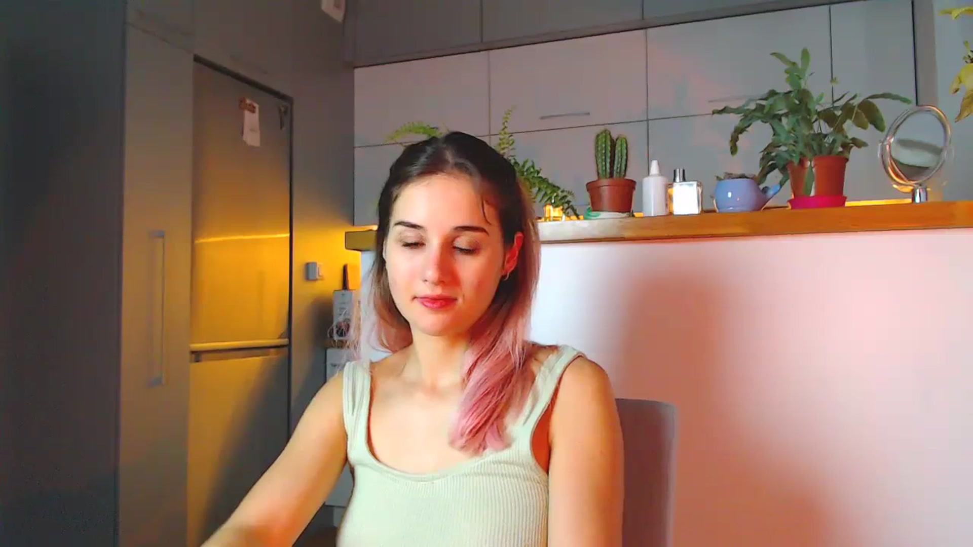 Gallery image thumbnail from YoungLilMary's myfreecams stream on, 09/09/2023, 01:14 image 7 of 20