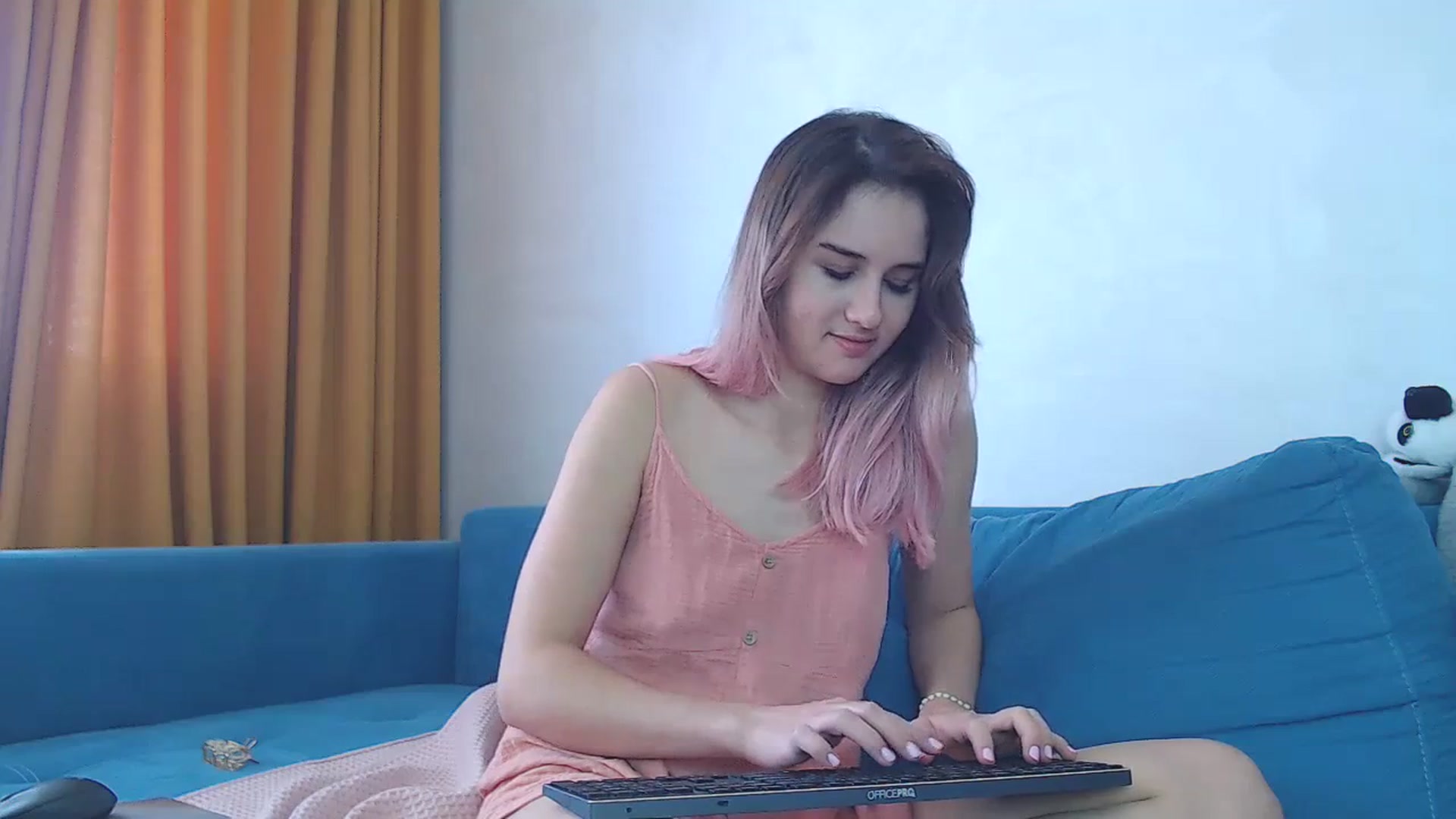 Gallery image thumbnail from YoungLilMary's myfreecams stream on, 09/27/2023, 11:08 image 3 of 20