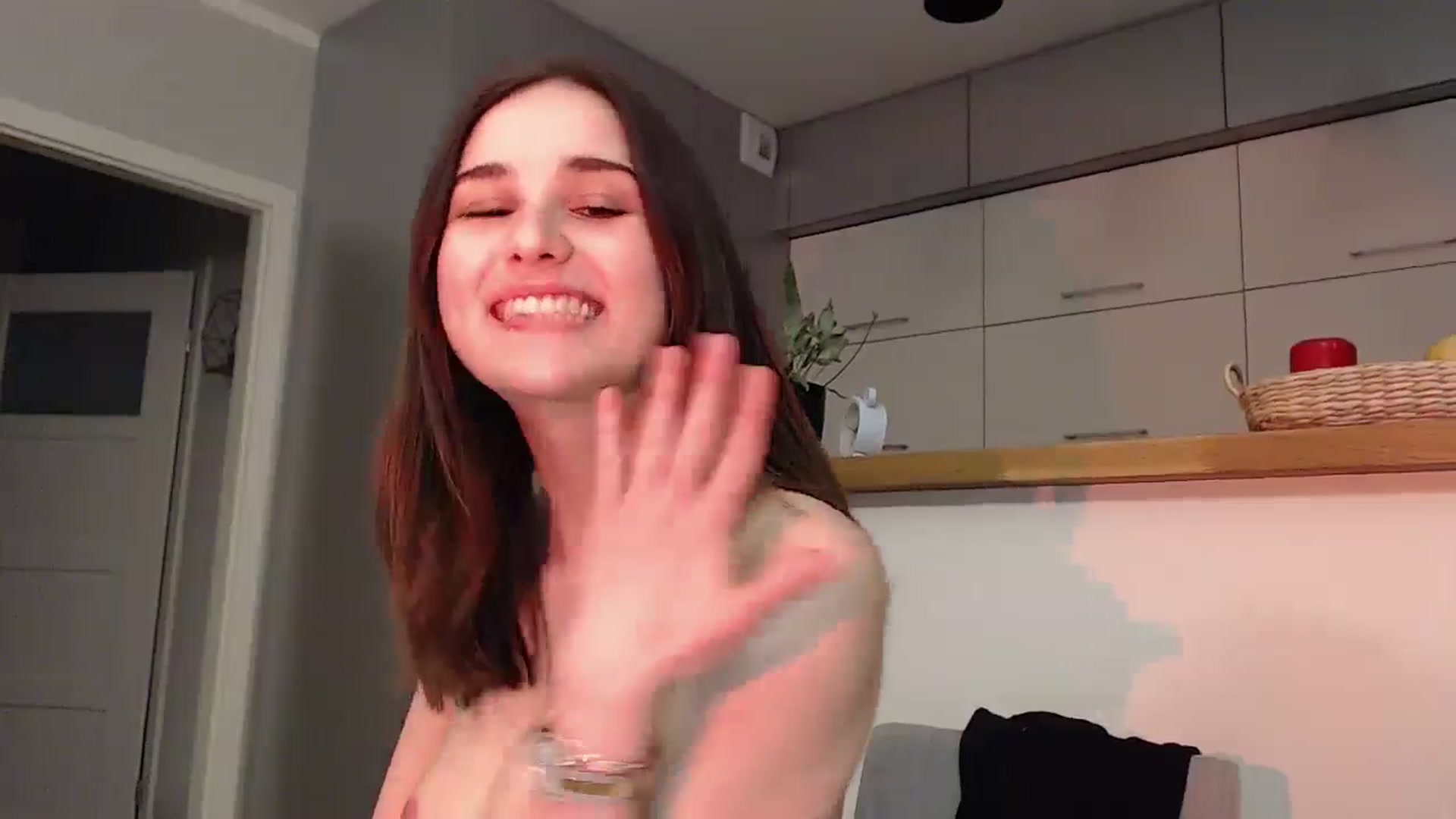 Gallery image thumbnail from YoungLilMary's myfreecams stream on, 05/13/2024, 24:02 image 3 of 20