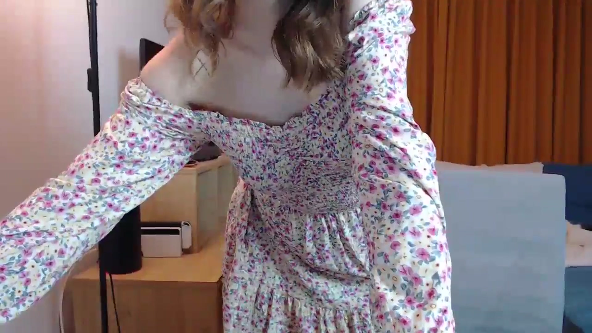 Gallery image thumbnail from YoungLilMary's myfreecams stream on, 07/04/2024, 24:14 image 11 of 20