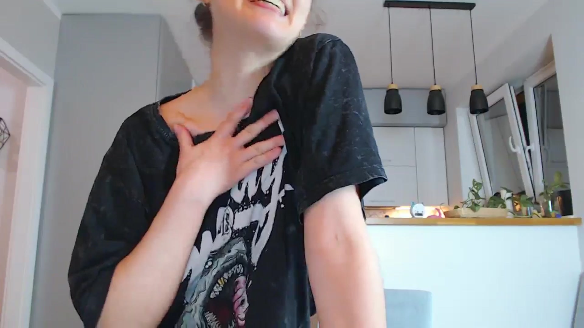 Gallery image thumbnail from YoungLilMary's myfreecams stream on, 08/08/2024, 03:13 image 5 of 20