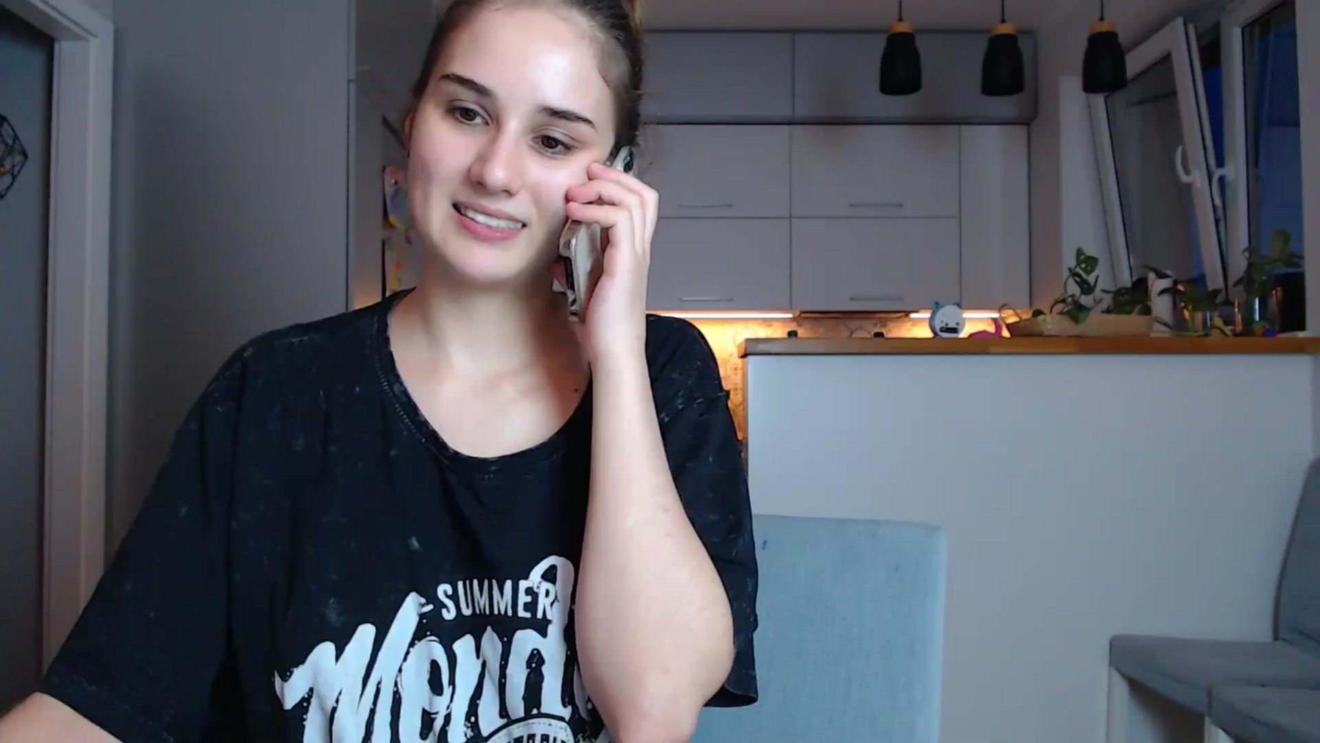 Gallery image thumbnail from YoungLilMary's myfreecams stream on, 08/08/2024, 03:13 image 18 of 20