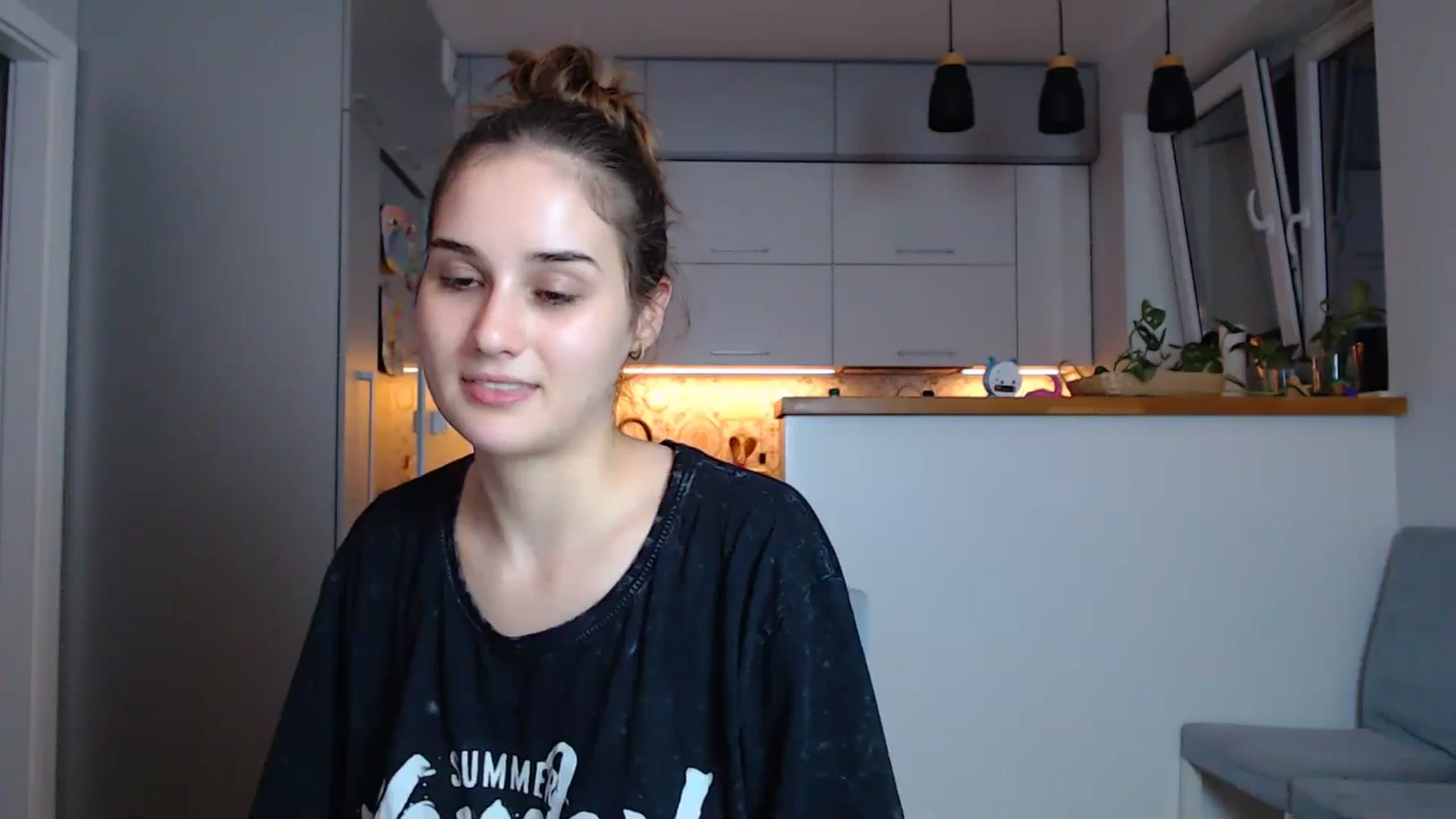 Gallery image thumbnail from YoungLilMary's myfreecams stream on, 08/08/2024, 03:13 image 12 of 20