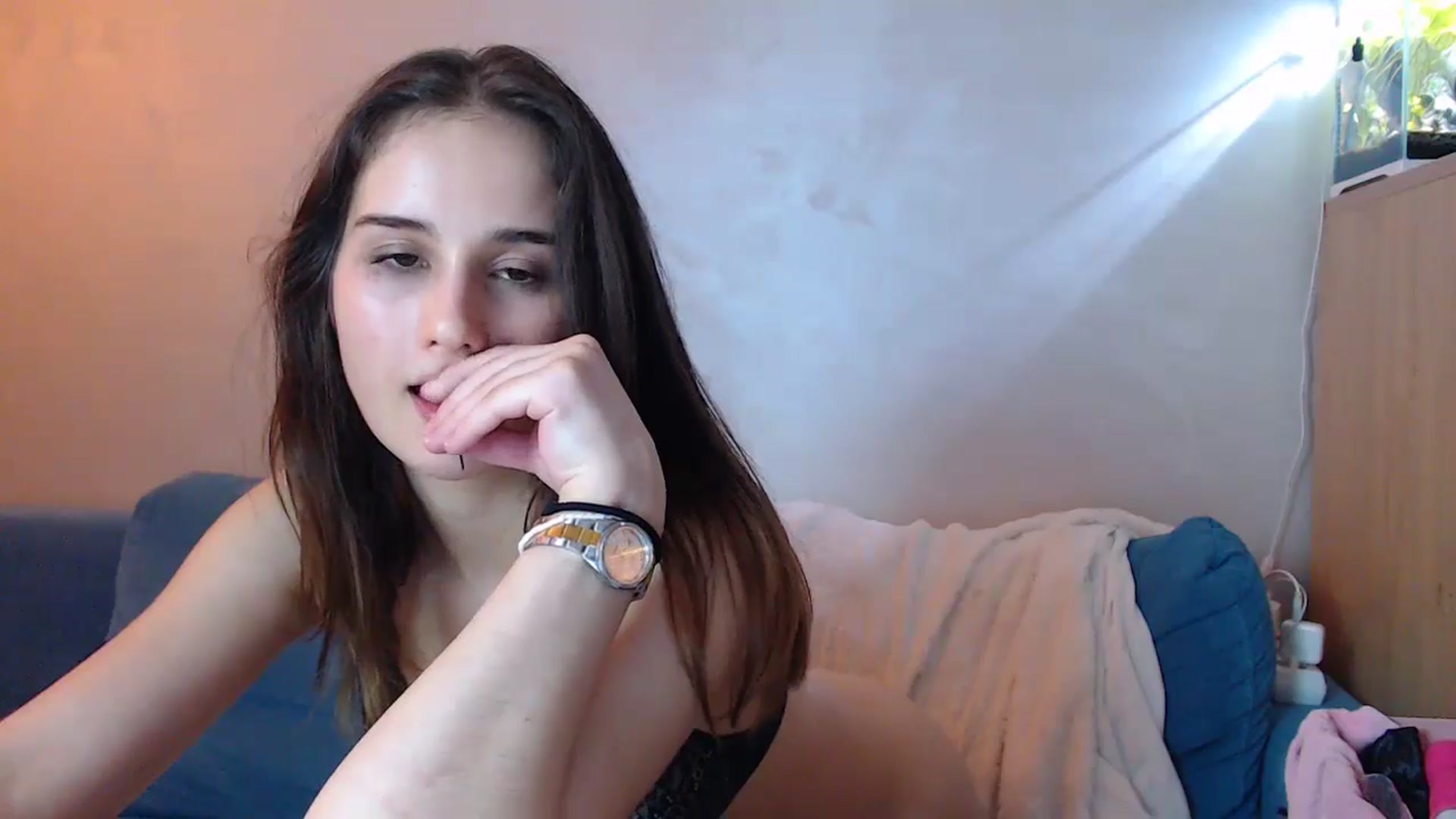 Gallery image thumbnail from YoungLilMary's myfreecams stream on, 08/25/2024, 24:40 image 9 of 20