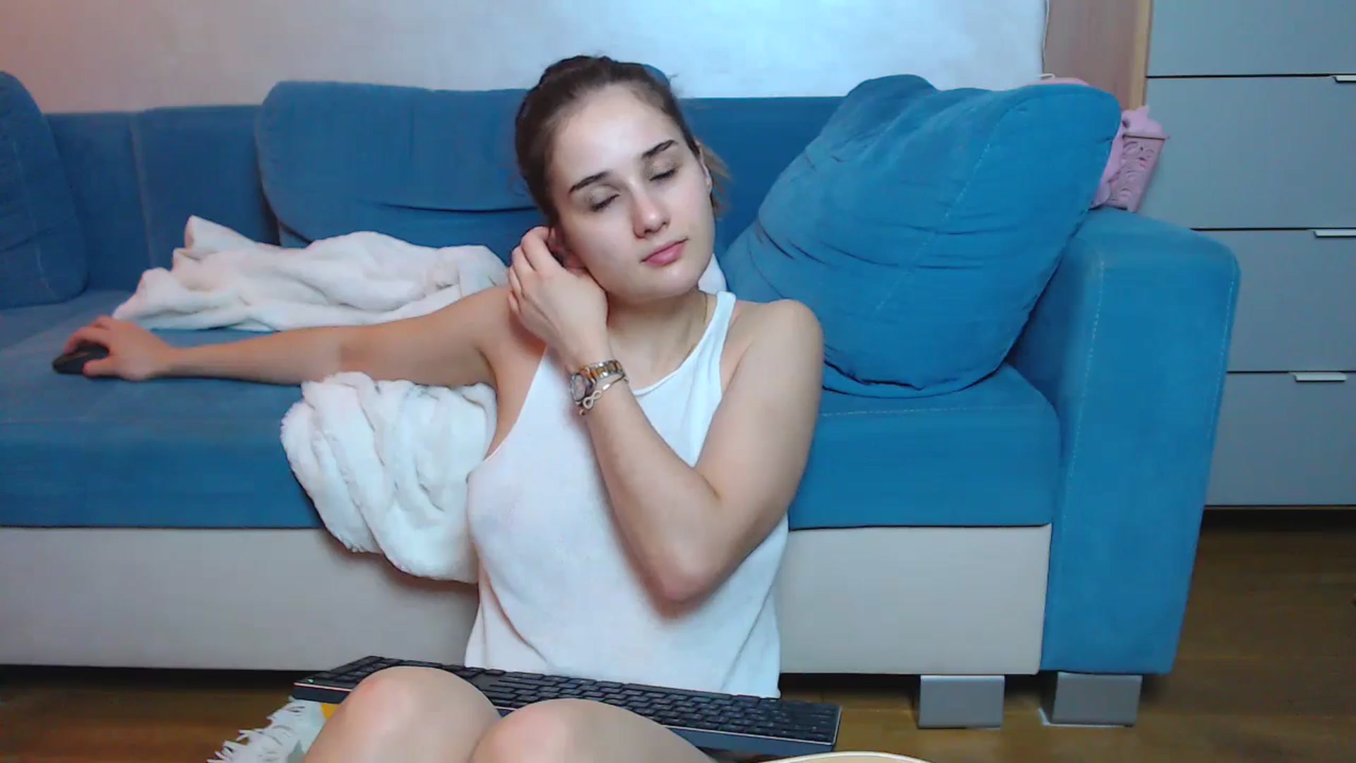 Gallery image thumbnail from YoungLilMary's myfreecams stream on, 08/31/2024, 24:01 image 19 of 20