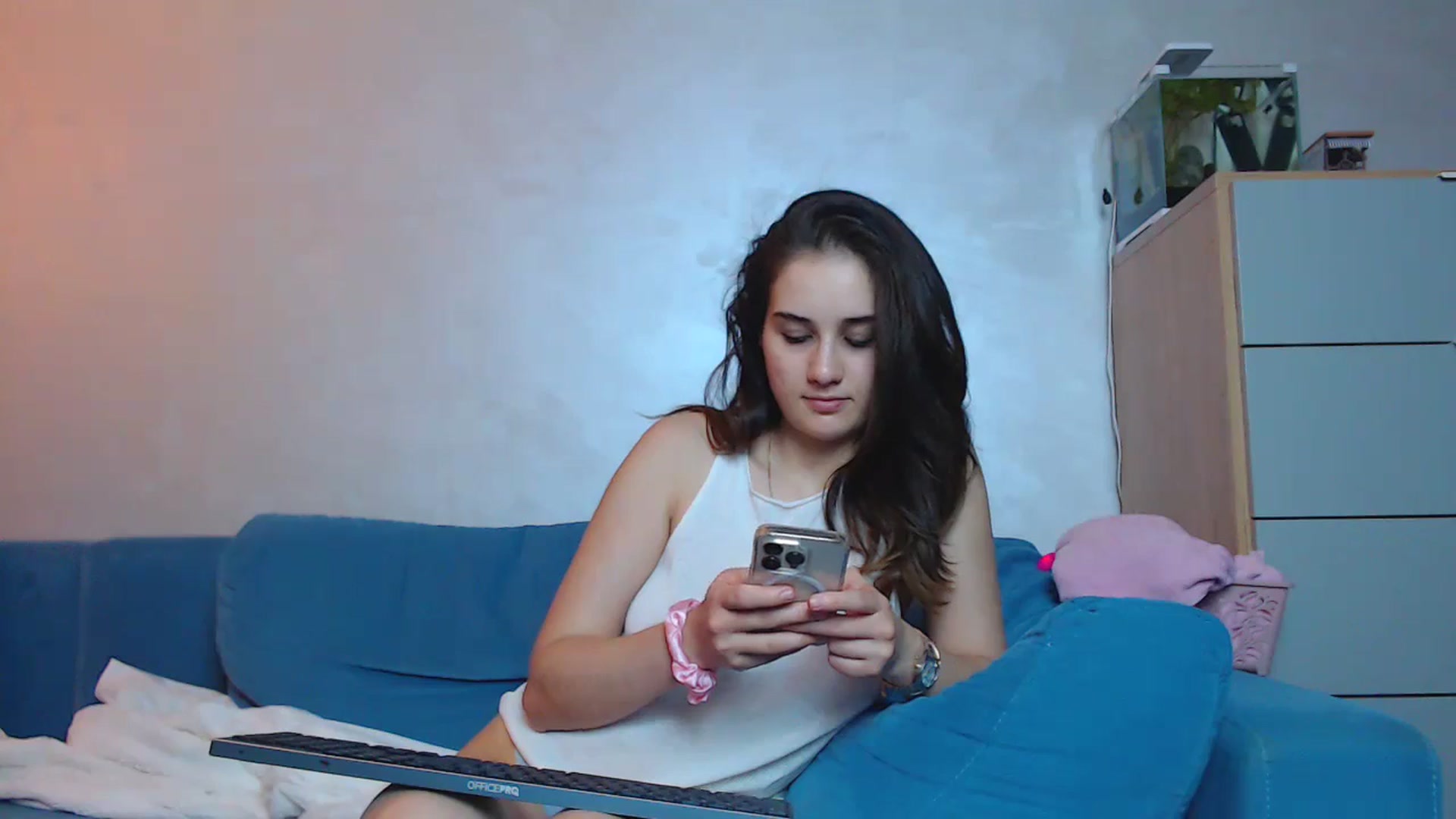 Gallery image thumbnail from YoungLilMary's myfreecams stream on, 08/31/2024, 24:01 image 4 of 20