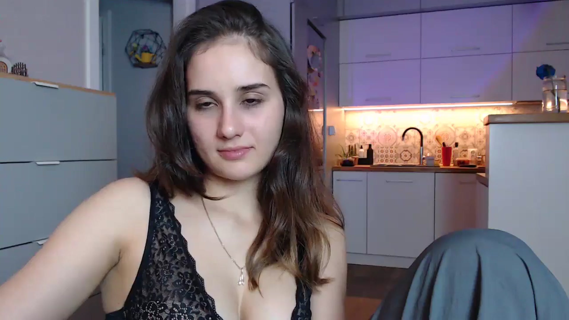 Gallery image thumbnail from YoungLilMary's myfreecams stream on, 09/12/2024, 23:28 image 17 of 20