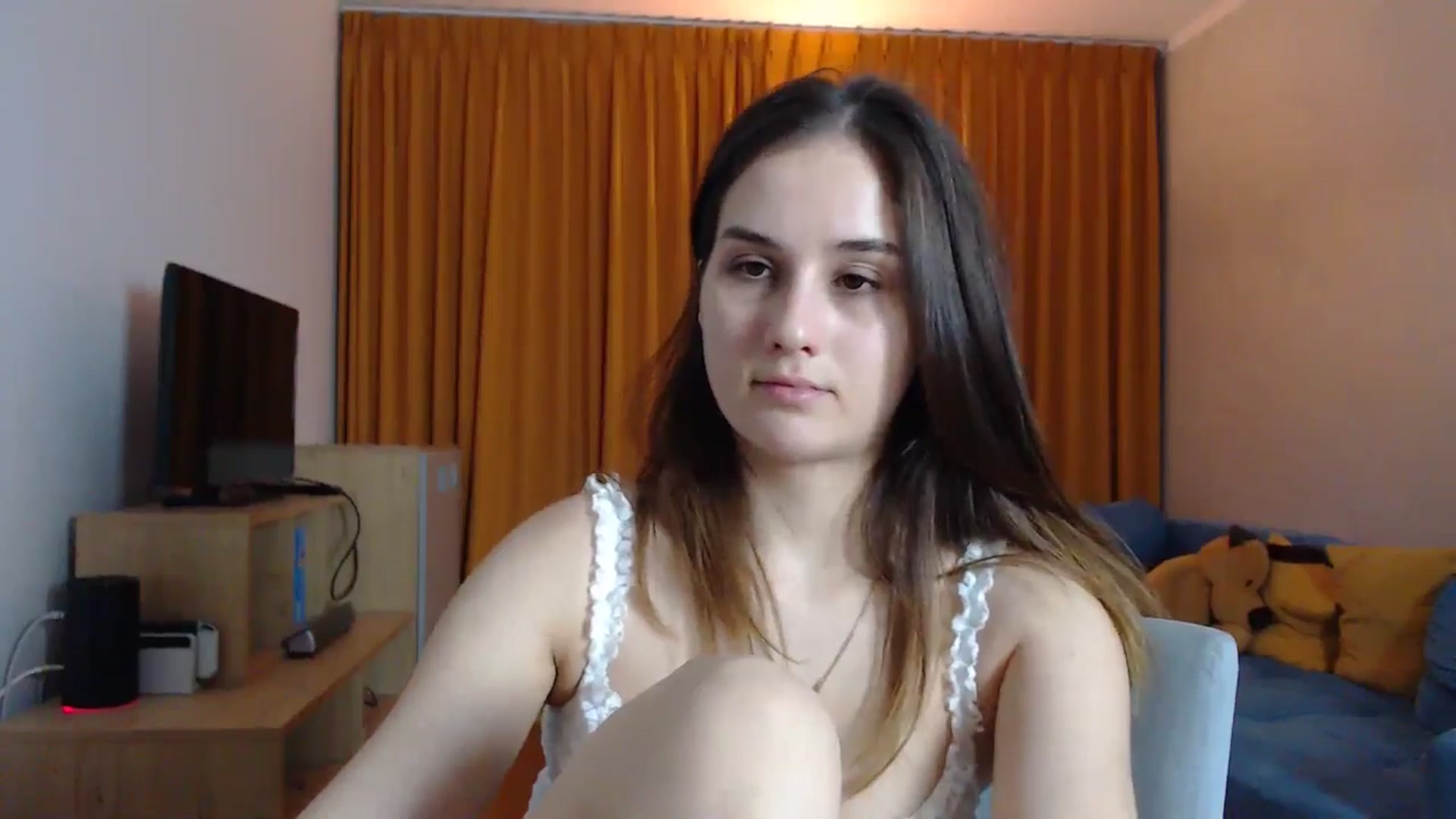Gallery image thumbnail from YoungLilMary's myfreecams stream on, 10/06/2024, 01:22 image 19 of 20