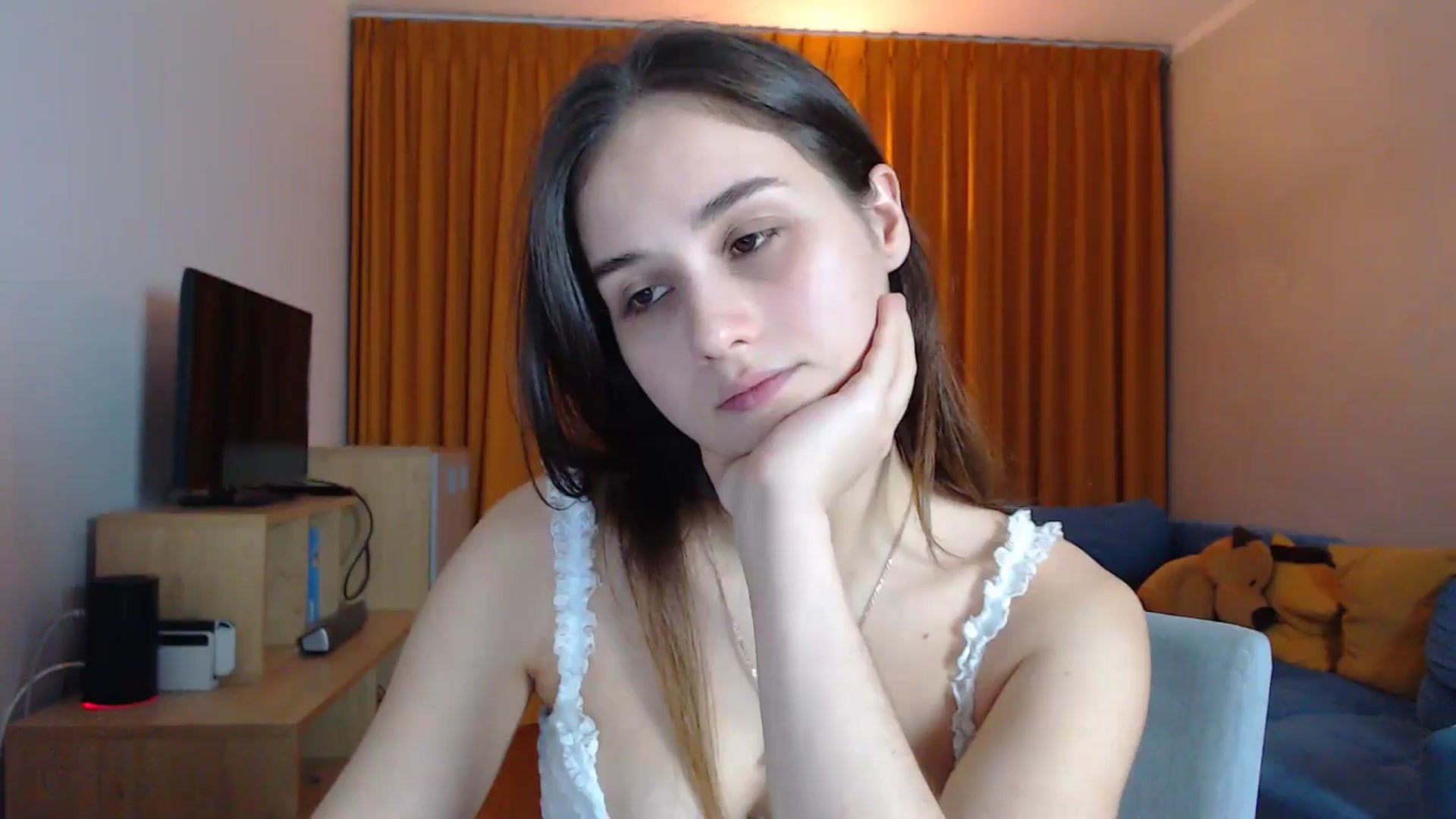 Gallery image thumbnail from YoungLilMary's myfreecams stream on, 10/06/2024, 01:59 image 2 of 20