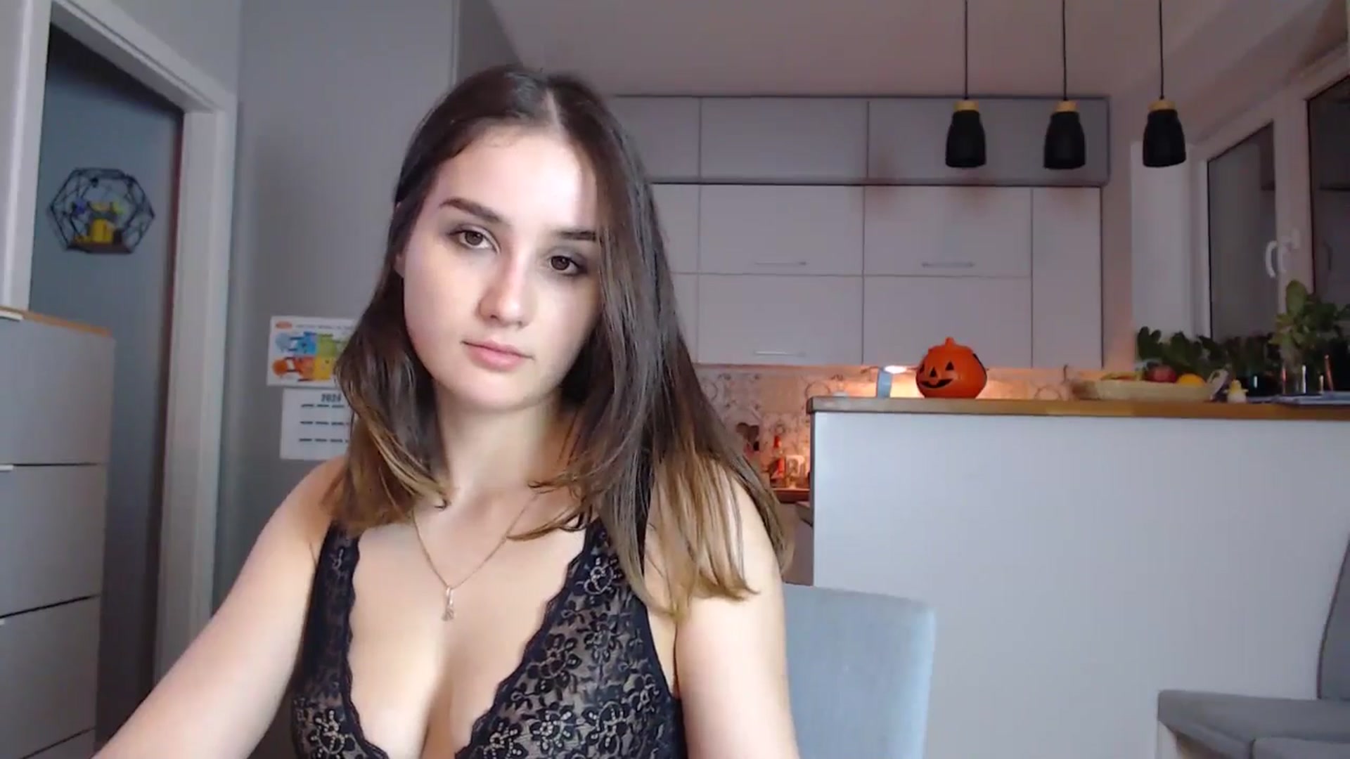 Gallery image thumbnail from YoungLilMary's myfreecams stream on, 11/06/2024, 01:00 image 3 of 20