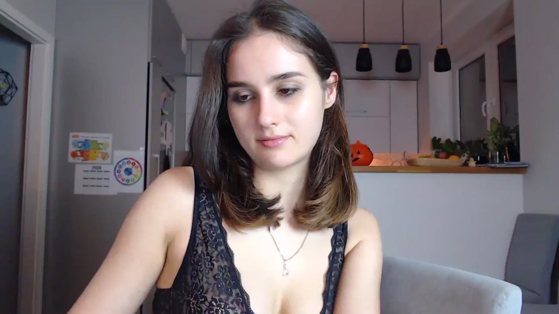 Gallery image thumbnail from YoungLilMary's myfreecams stream on, 11/06/2024, 01:00 image 18 of 20