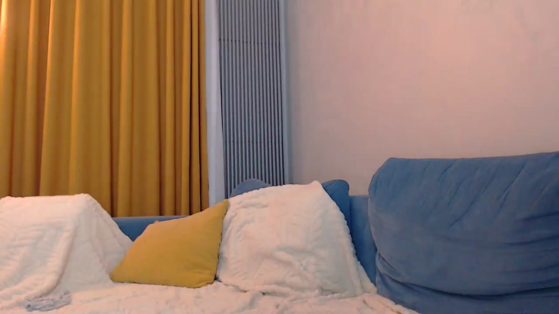 Gallery image thumbnail from YoungLilMary's myfreecams stream on, 11/20/2024, 24:47 image 18 of 20