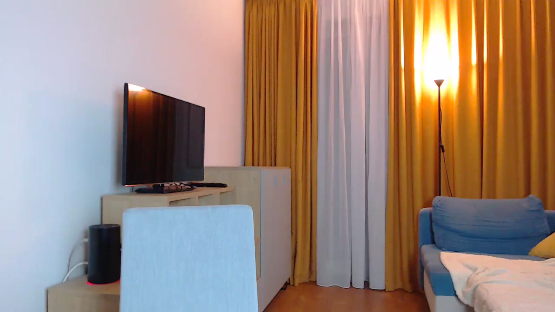 Gallery image thumbnail from YoungLilMary's myfreecams stream on, 11/29/2024, 02:42 image 18 of 20