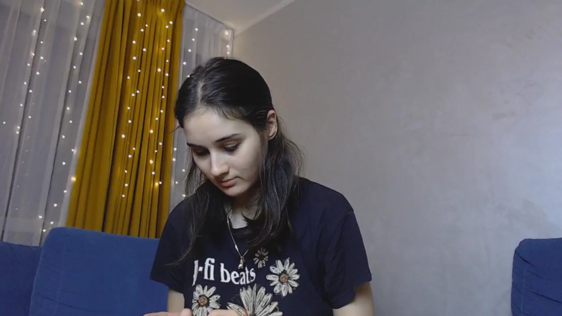 Gallery image thumbnail from YoungLilMary's myfreecams stream on, 12/22/2024, 20:24 image 16 of 20