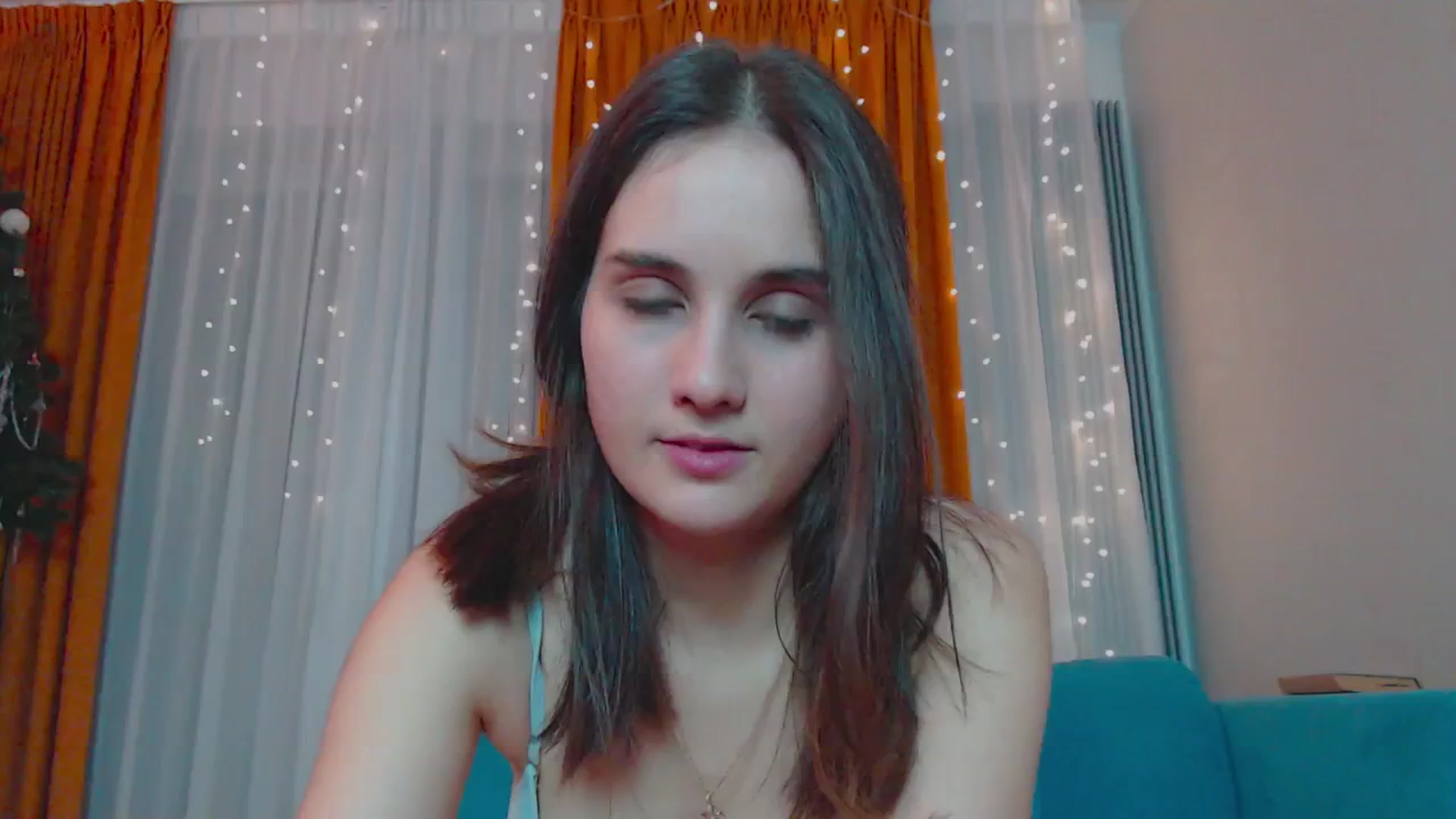 Gallery image thumbnail from YoungLilMary's myfreecams stream on, 12/23/2024, 24:26 image 2 of 20