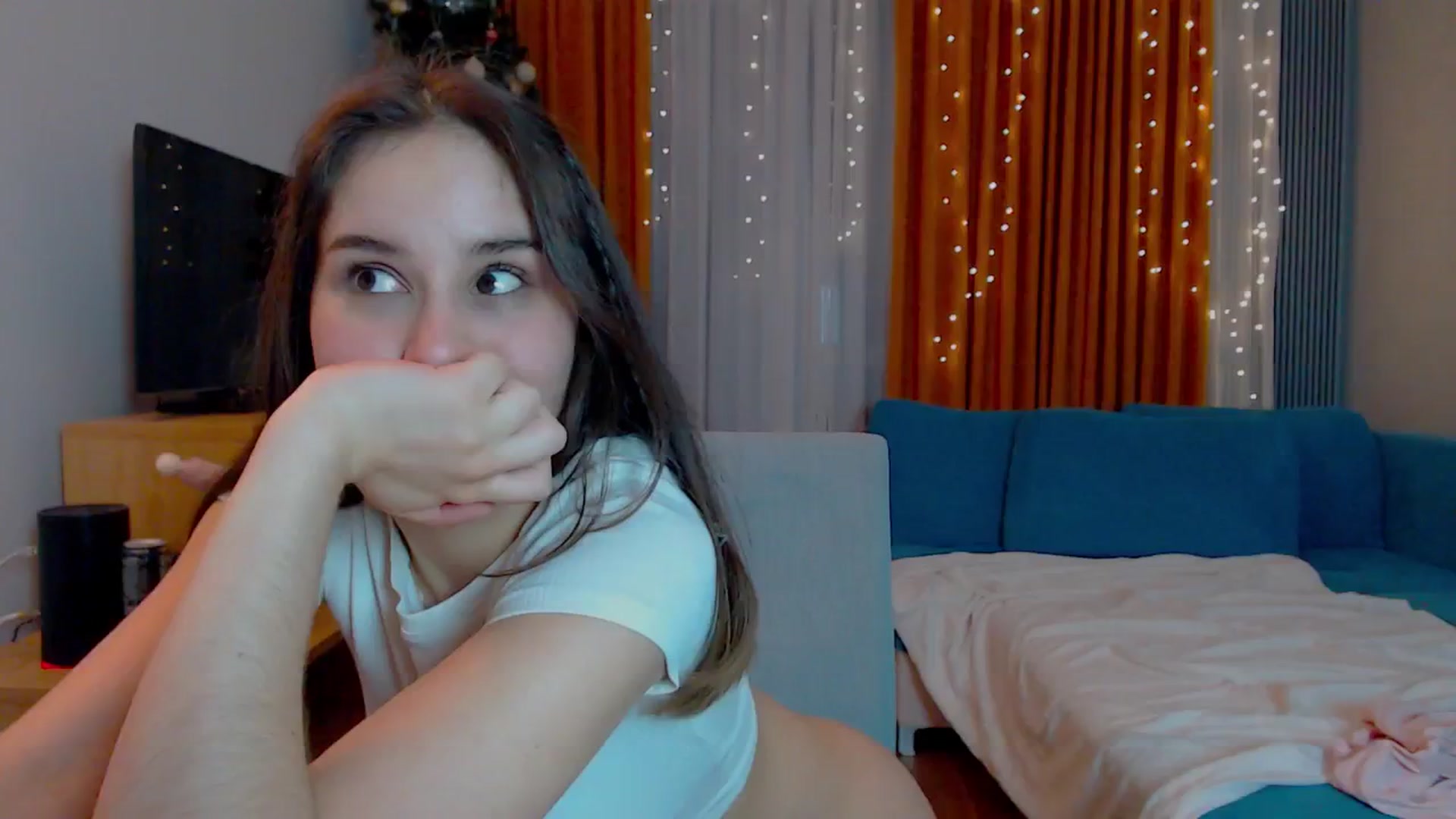 Gallery image thumbnail from YoungLilMary's myfreecams stream on, 12/24/2024, 02:27 image 6 of 20