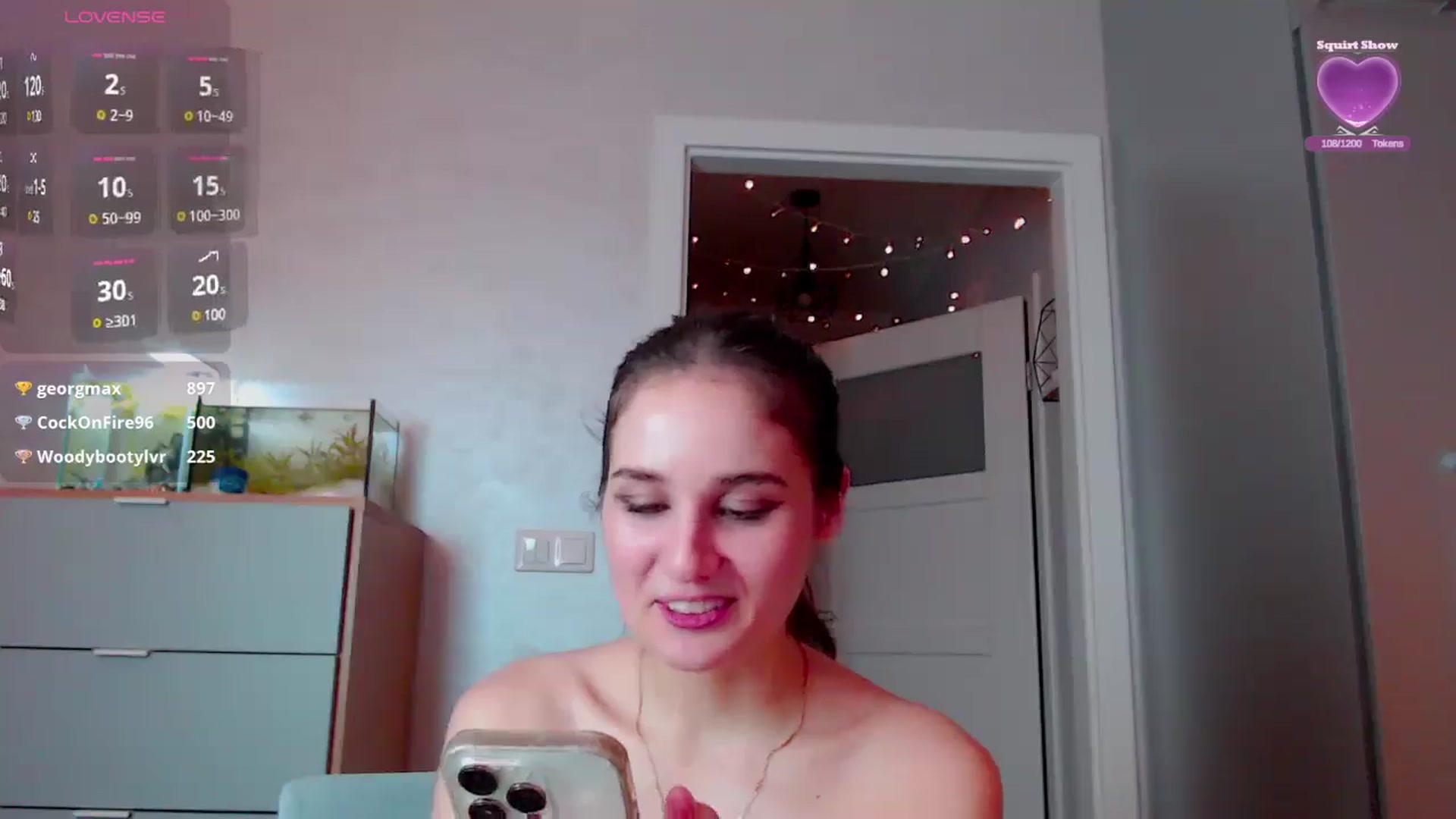 Gallery image thumbnail from YoungLilMary's myfreecams stream on, 12/25/2024, 04:02 image 9 of 20