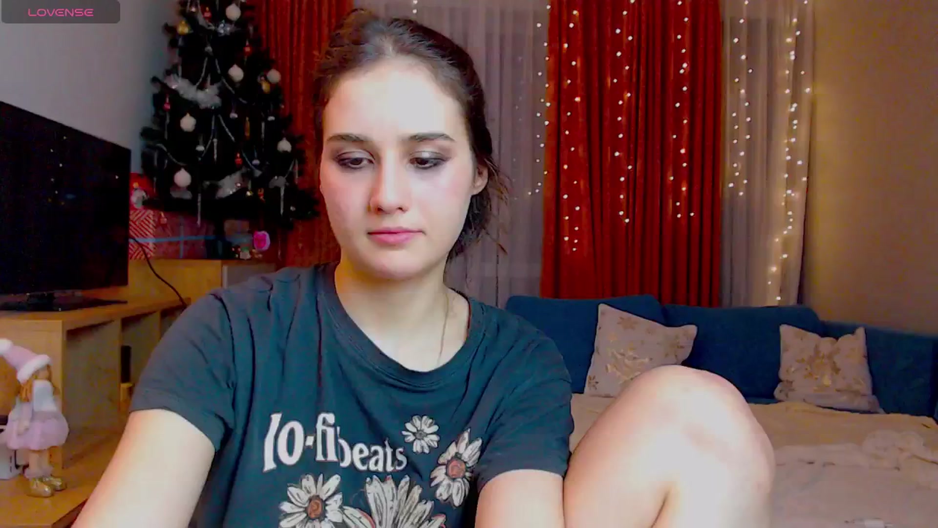 Gallery image thumbnail from YoungLilMary's myfreecams stream on, 12/30/2024, 04:24 image 10 of 20