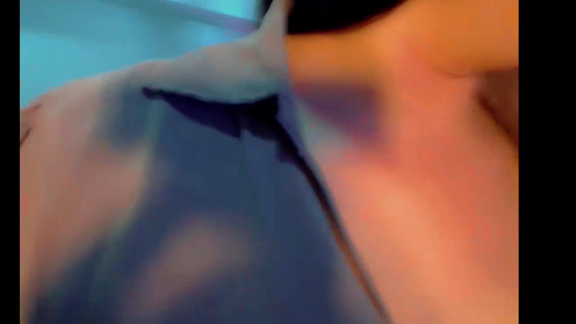 Gallery image thumbnail from YoungRedVelvet's myfreecams stream on, 08/16/2026, 17:44 image 5 of 20