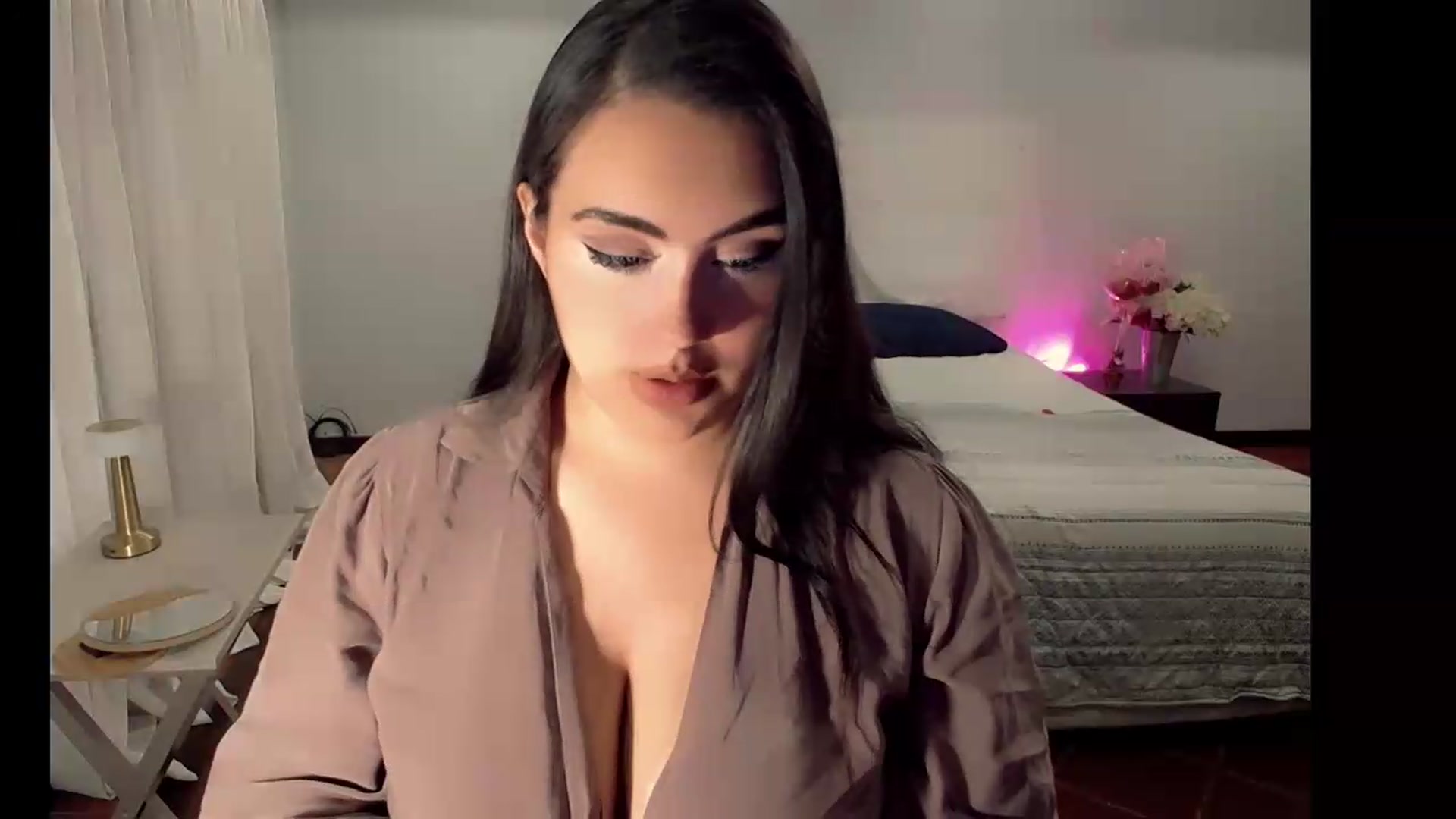 Gallery image thumbnail from YoungRedVelvet's myfreecams stream on, 08/17/2026, 02:17 image 19 of 20