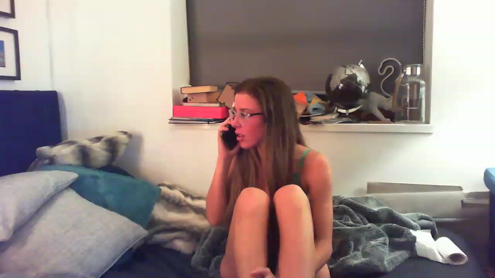 Gallery image thumbnail from YoungSlutx's myfreecams stream on, 12/09/2022, 02:30 image 2 of 20