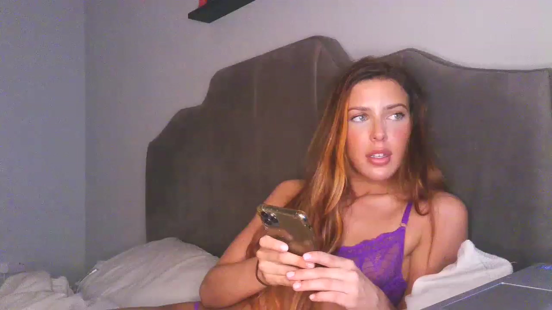 Gallery image thumbnail from YoungSlutx's myfreecams stream on, 04/19/2023, 19:04 image 6 of 20