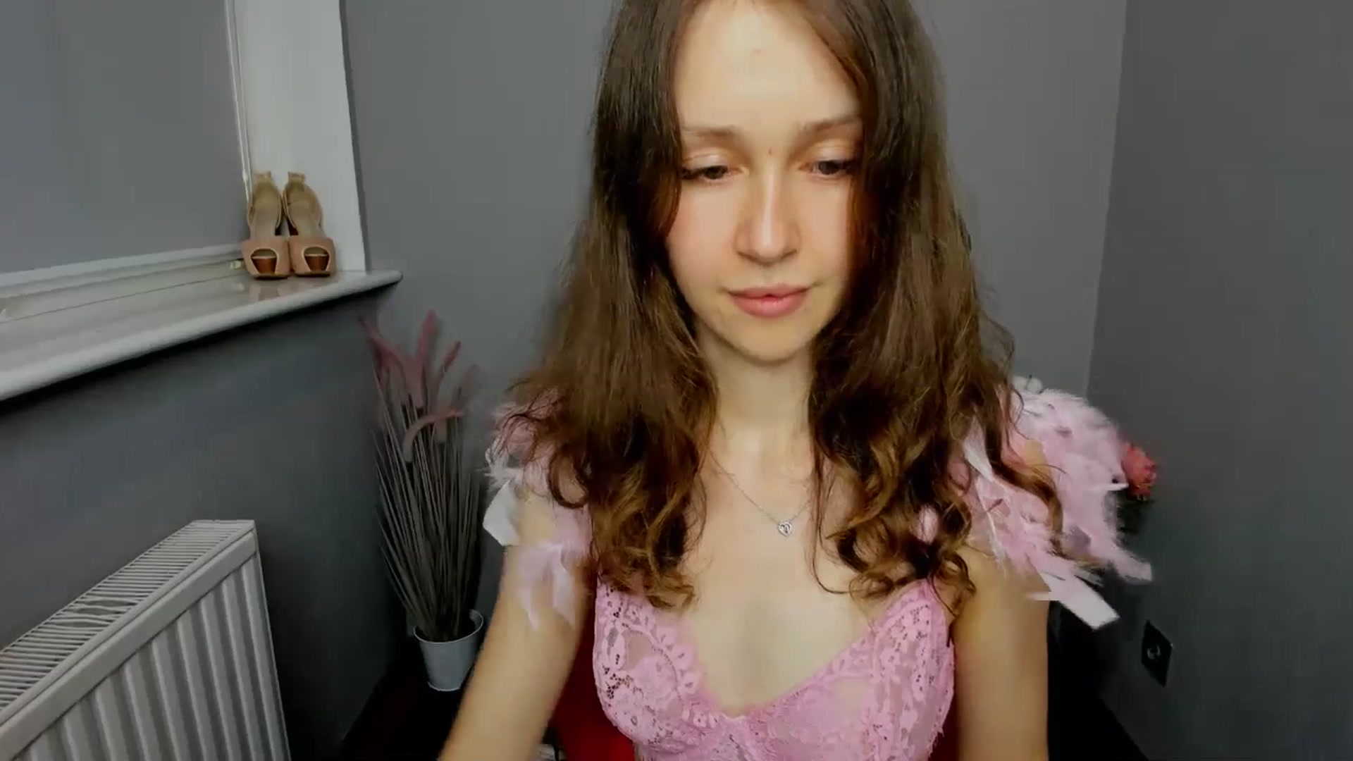 Gallery image thumbnail from Young_Afina's myfreecams stream on, 08/03/2025, 15:54 image 10 of 20