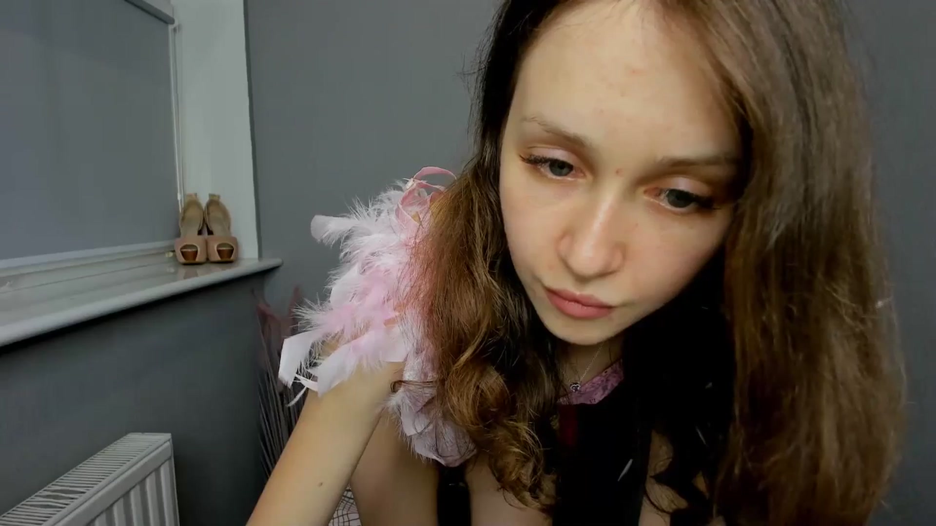 Gallery image thumbnail from Young_Afina's myfreecams stream on, 08/03/2025, 15:54 image 17 of 20