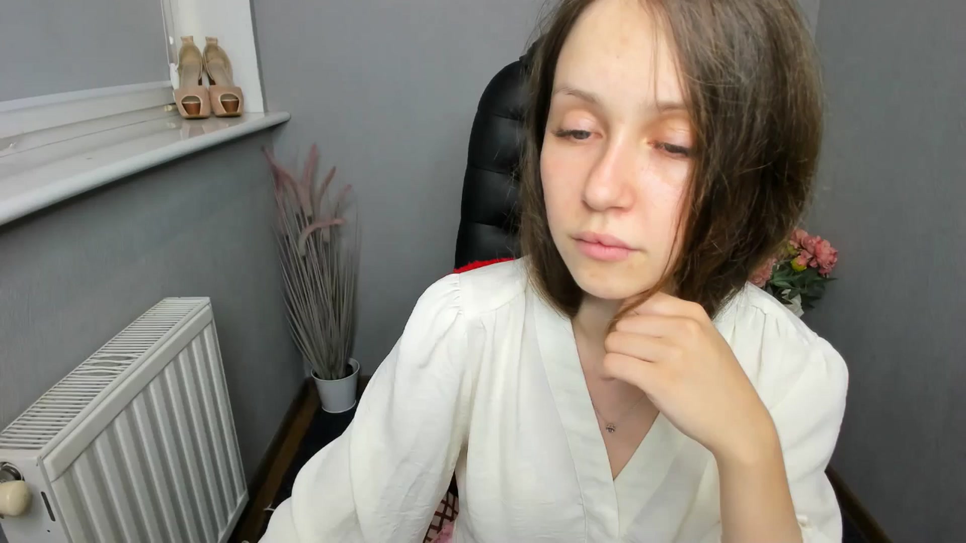 Gallery image thumbnail from Young_Afina's myfreecams stream on, 08/07/2025, 16:35 image 1 of 20