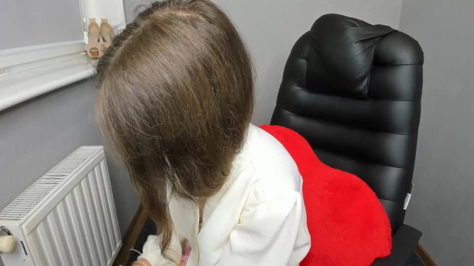 Gallery image thumbnail from Young_Afina's myfreecams stream on, 08/07/2025, 16:35 image 12 of 20