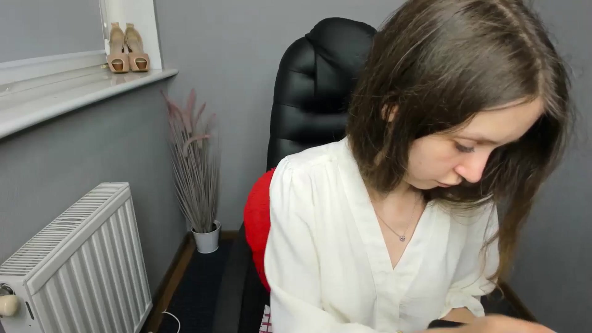 Gallery image thumbnail from Young_Afina's myfreecams stream on, 08/07/2025, 16:35 image 5 of 20
