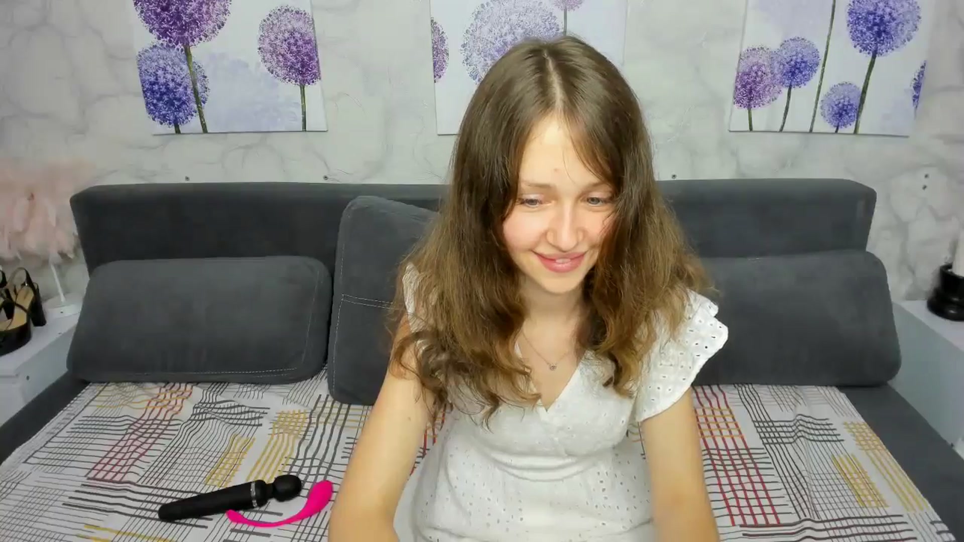 Gallery image thumbnail from Young_Afina's myfreecams stream on, 08/10/2025, 10:09 image 9 of 20
