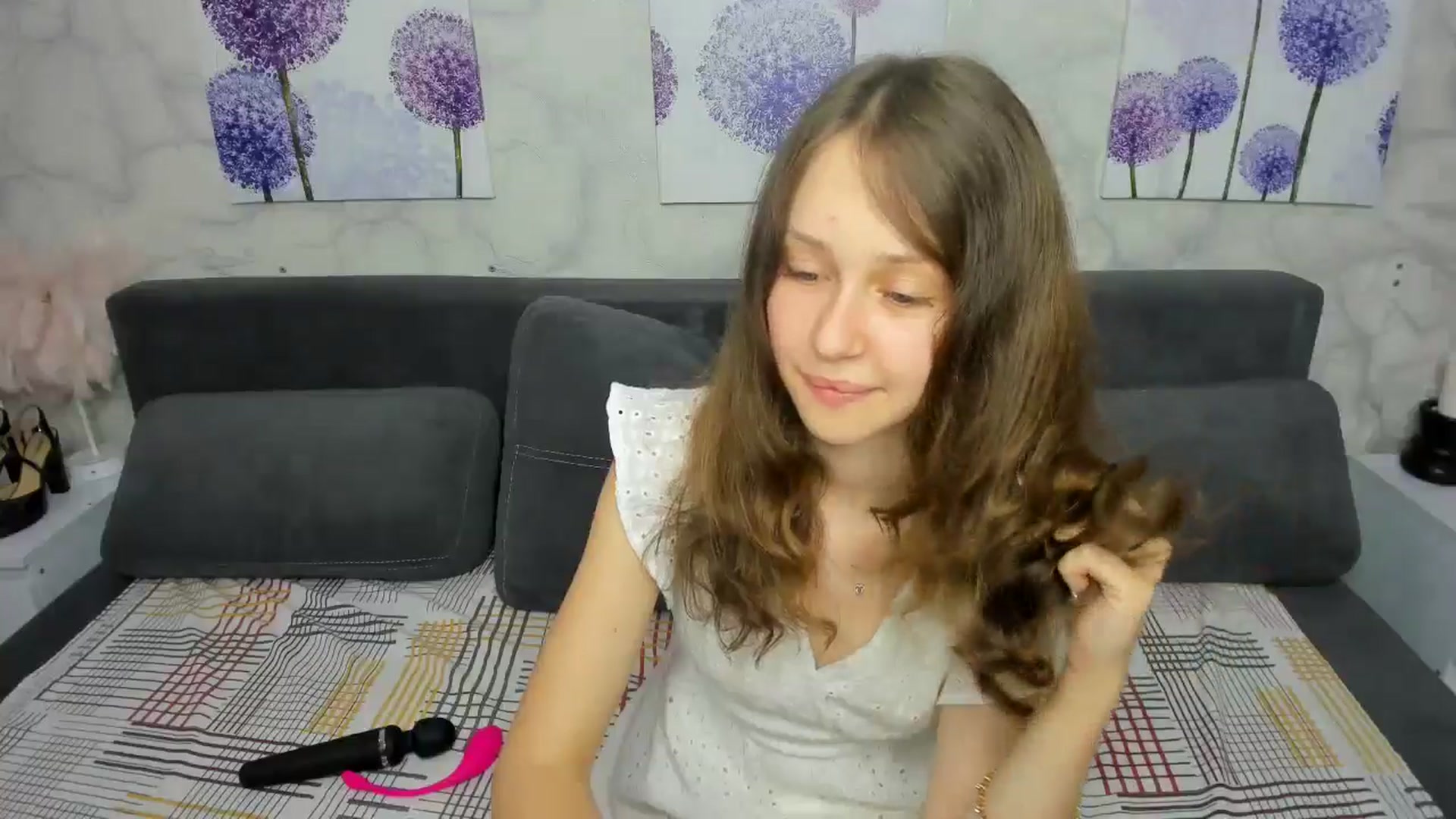 Gallery image thumbnail from Young_Afina's myfreecams stream on, 08/10/2025, 10:09 image 10 of 20