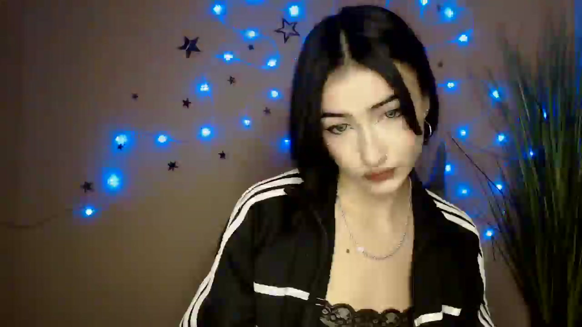 Gallery image thumbnail from Young_Evil's myfreecams stream on, 12/22/2025, 15:45 image 3 of 20