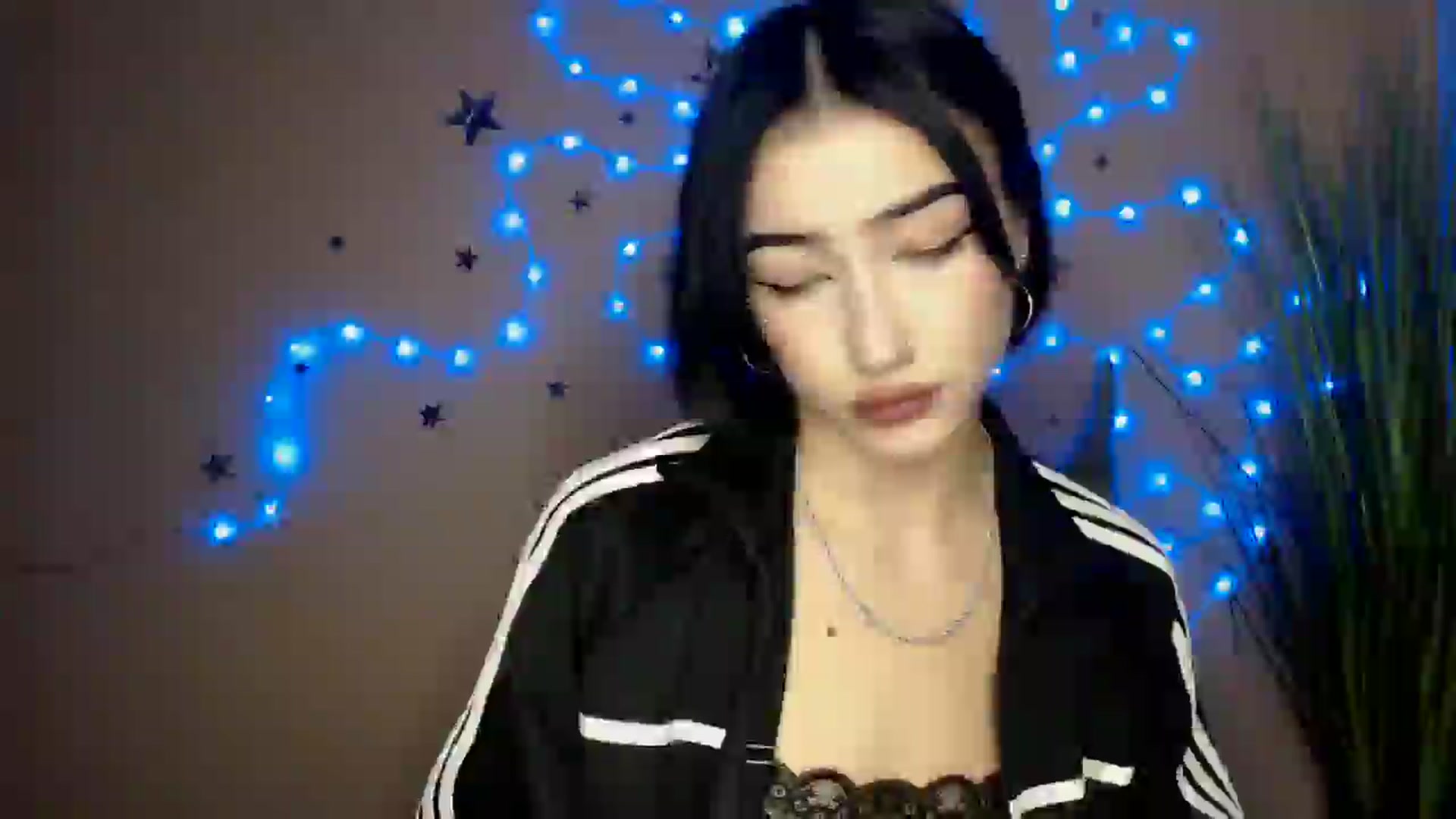 Gallery image thumbnail from Young_Evil's myfreecams stream on, 12/22/2025, 15:45 image 2 of 20