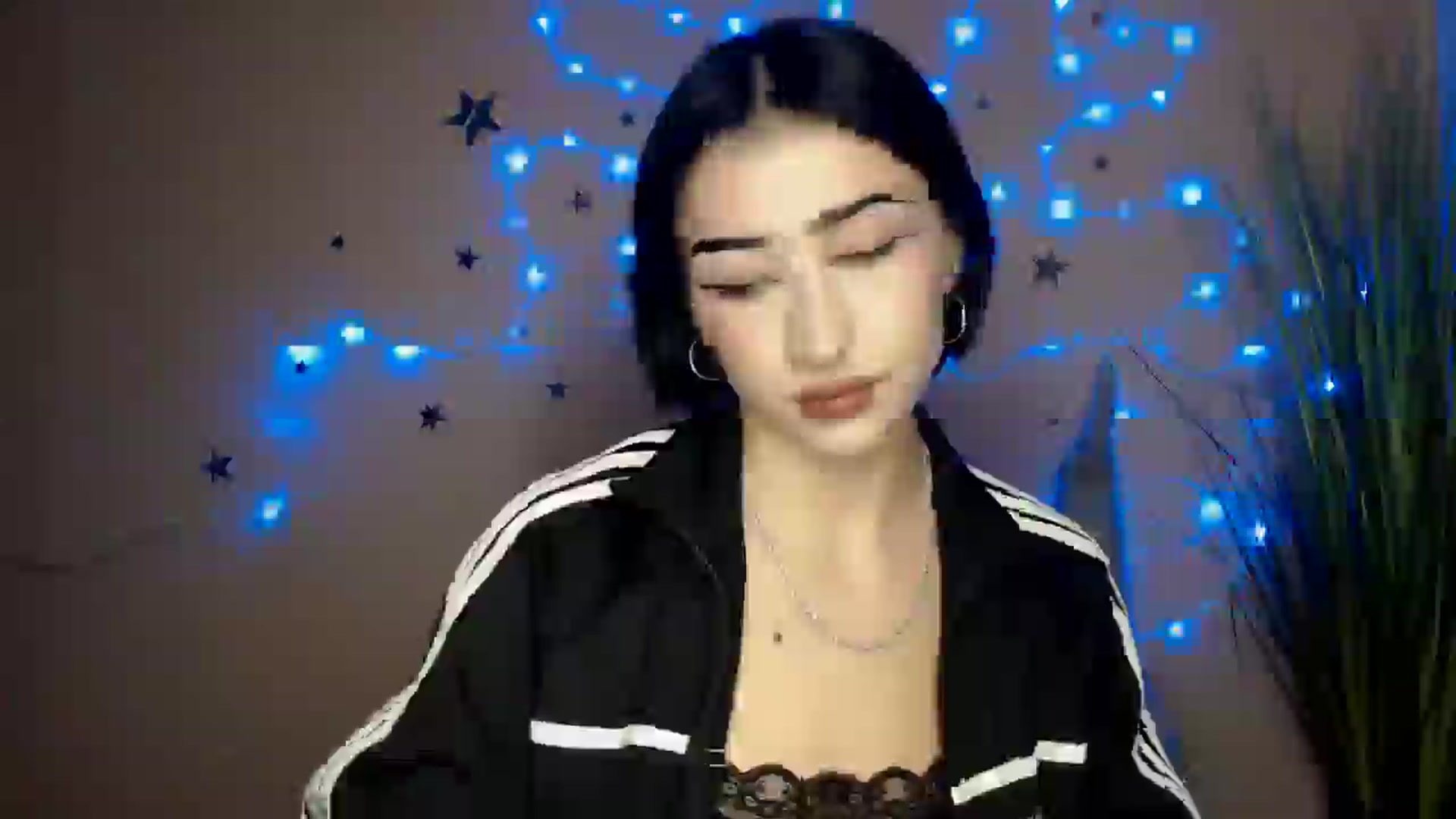 Gallery image thumbnail from Young_Evil's myfreecams stream on, 12/22/2025, 15:45 image 6 of 20
