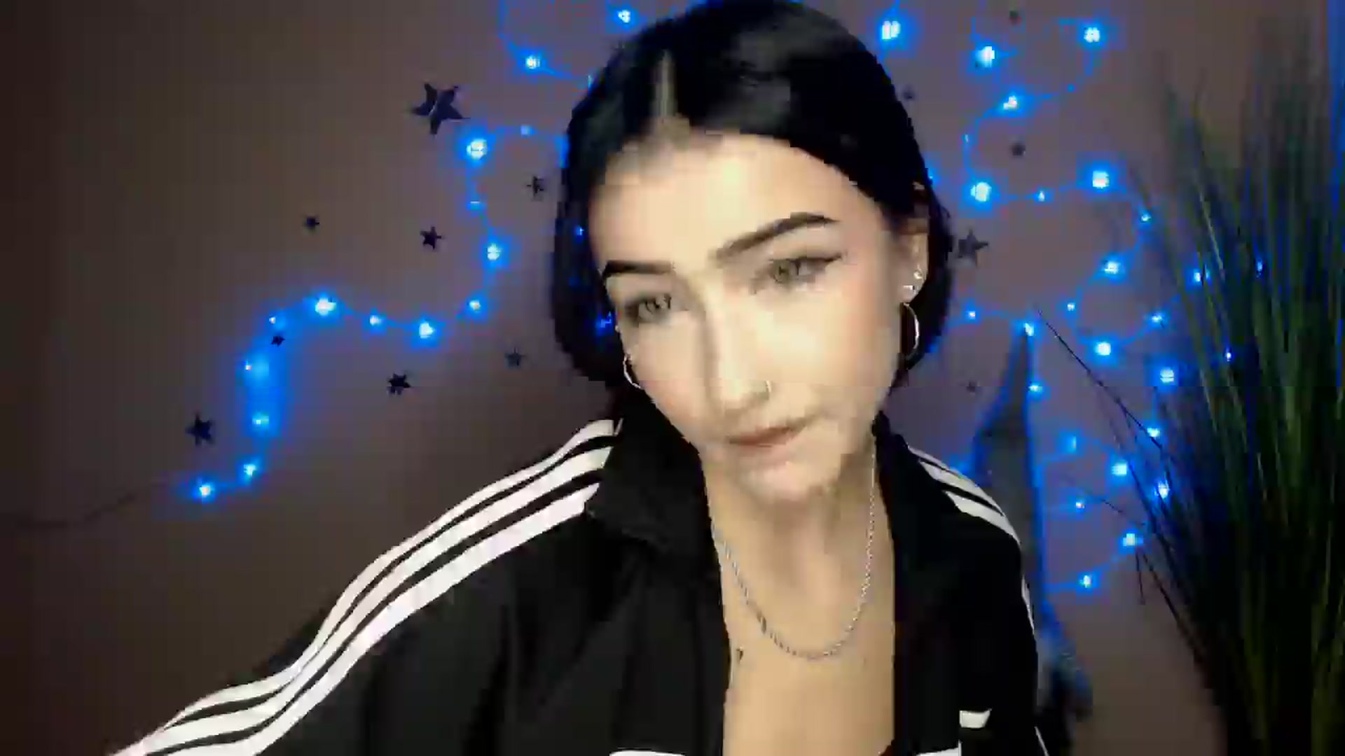 Gallery image thumbnail from Young_Evil's myfreecams stream on, 12/22/2025, 15:45 image 14 of 20