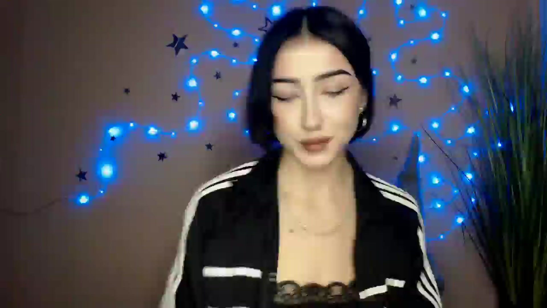 Gallery image thumbnail from Young_Evil's myfreecams stream on, 12/22/2025, 15:45 image 1 of 20
