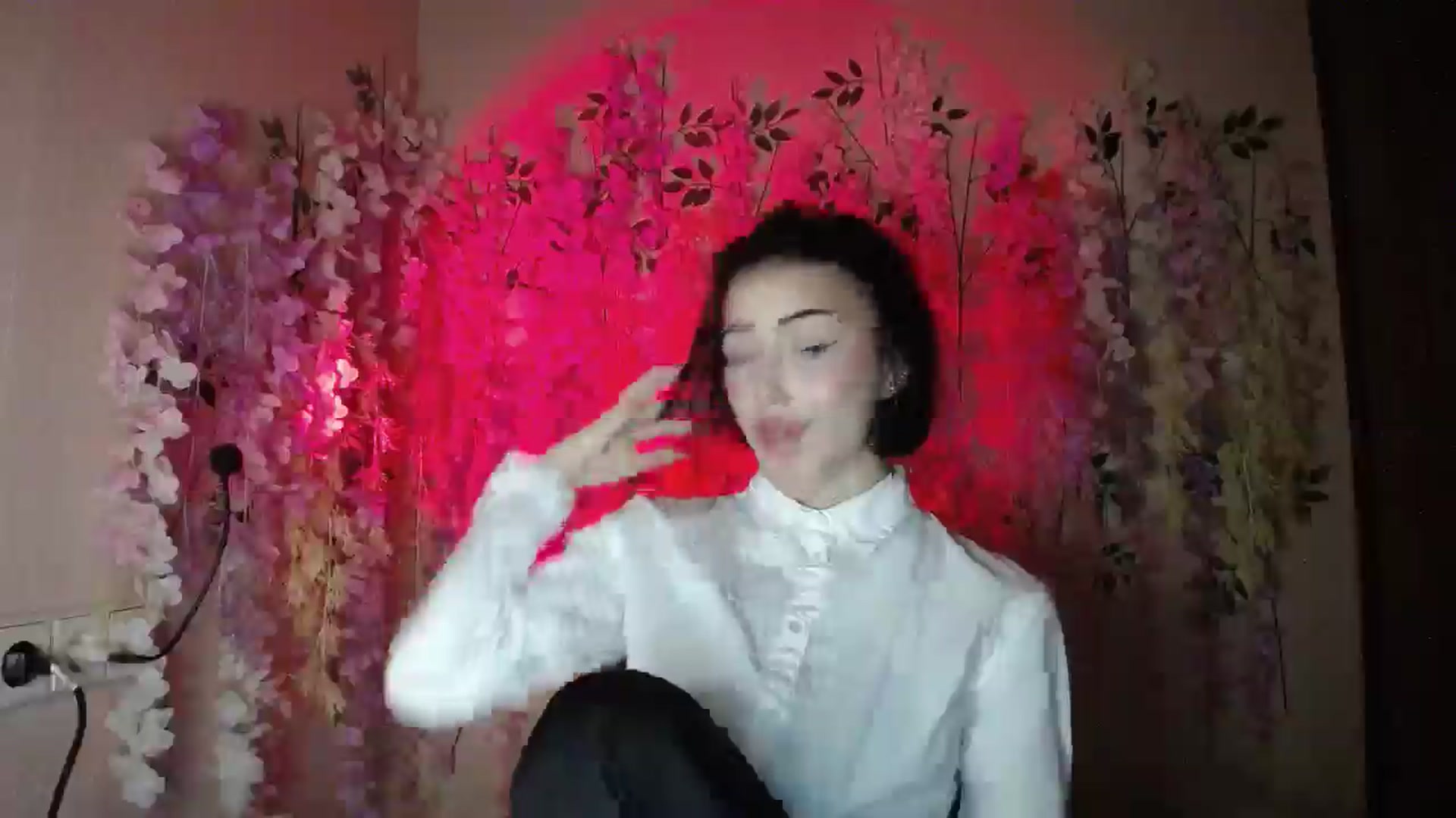 Gallery image thumbnail from Young_Evil's myfreecams stream on, 12/23/2025, 16:50 image 4 of 20