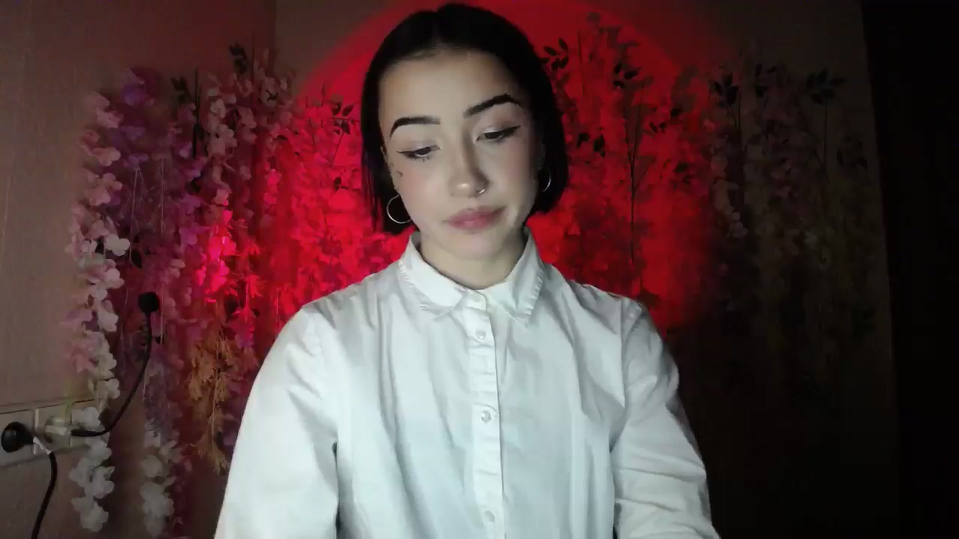 Gallery image thumbnail from Young_Evil's myfreecams stream on, 12/23/2025, 16:50 image 3 of 20