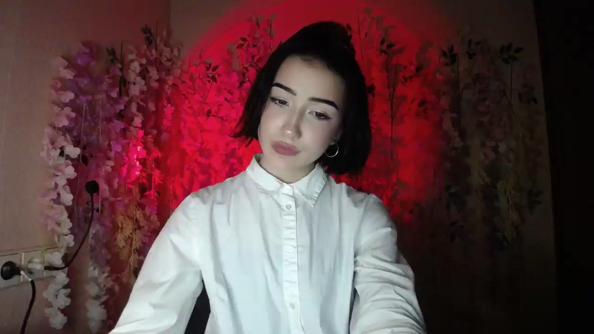 Gallery image thumbnail from Young_Evil's myfreecams stream on, 12/23/2025, 16:50 image 12 of 20