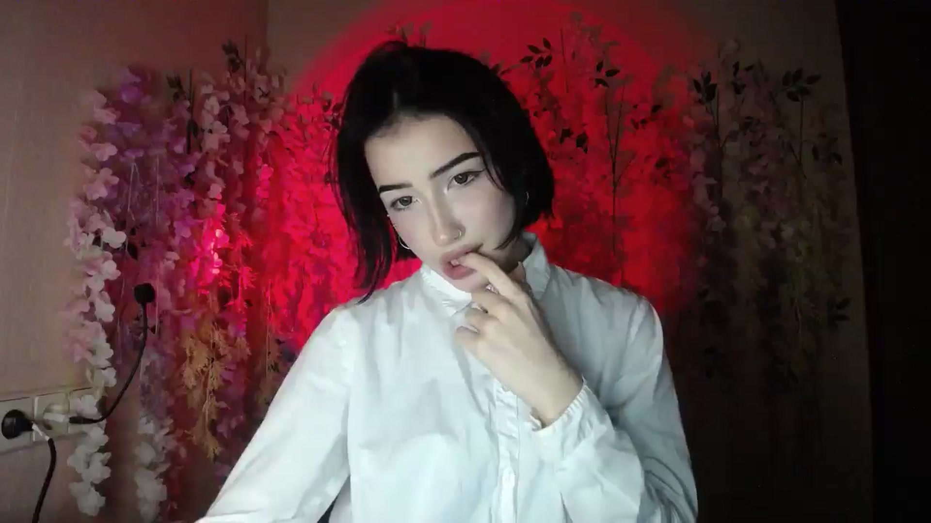 Gallery image thumbnail from Young_Evil's myfreecams stream on, 12/23/2025, 16:50 image 11 of 20