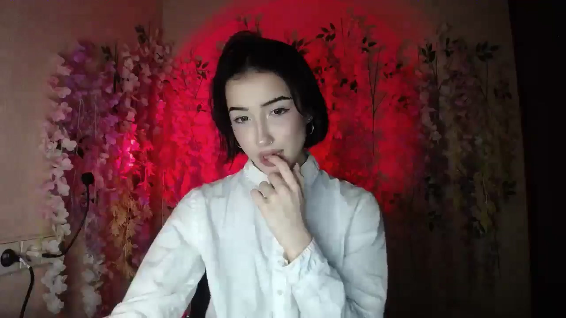 Gallery image thumbnail from Young_Evil's myfreecams stream on, 12/23/2025, 16:50 image 14 of 20
