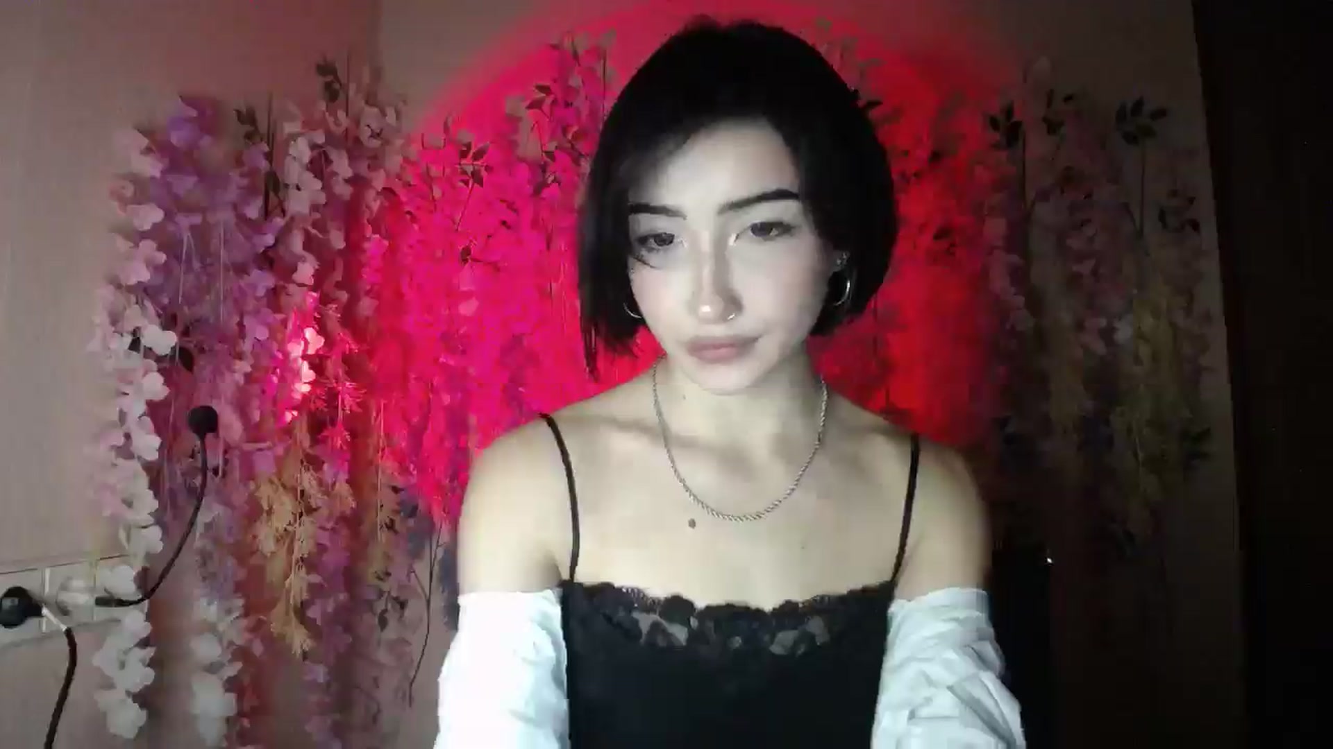 Gallery image thumbnail from Young_Evil's myfreecams stream on, 12/23/2025, 18:09 image 19 of 20