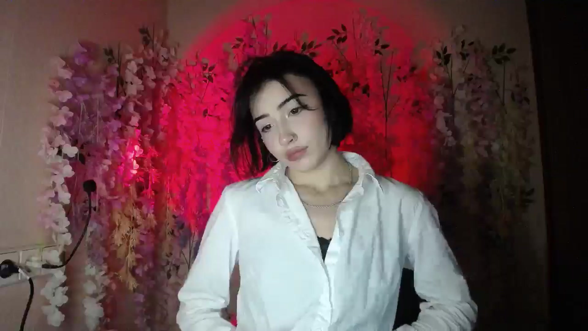 Gallery image thumbnail from Young_Evil's myfreecams stream on, 12/23/2025, 18:09 image 2 of 20