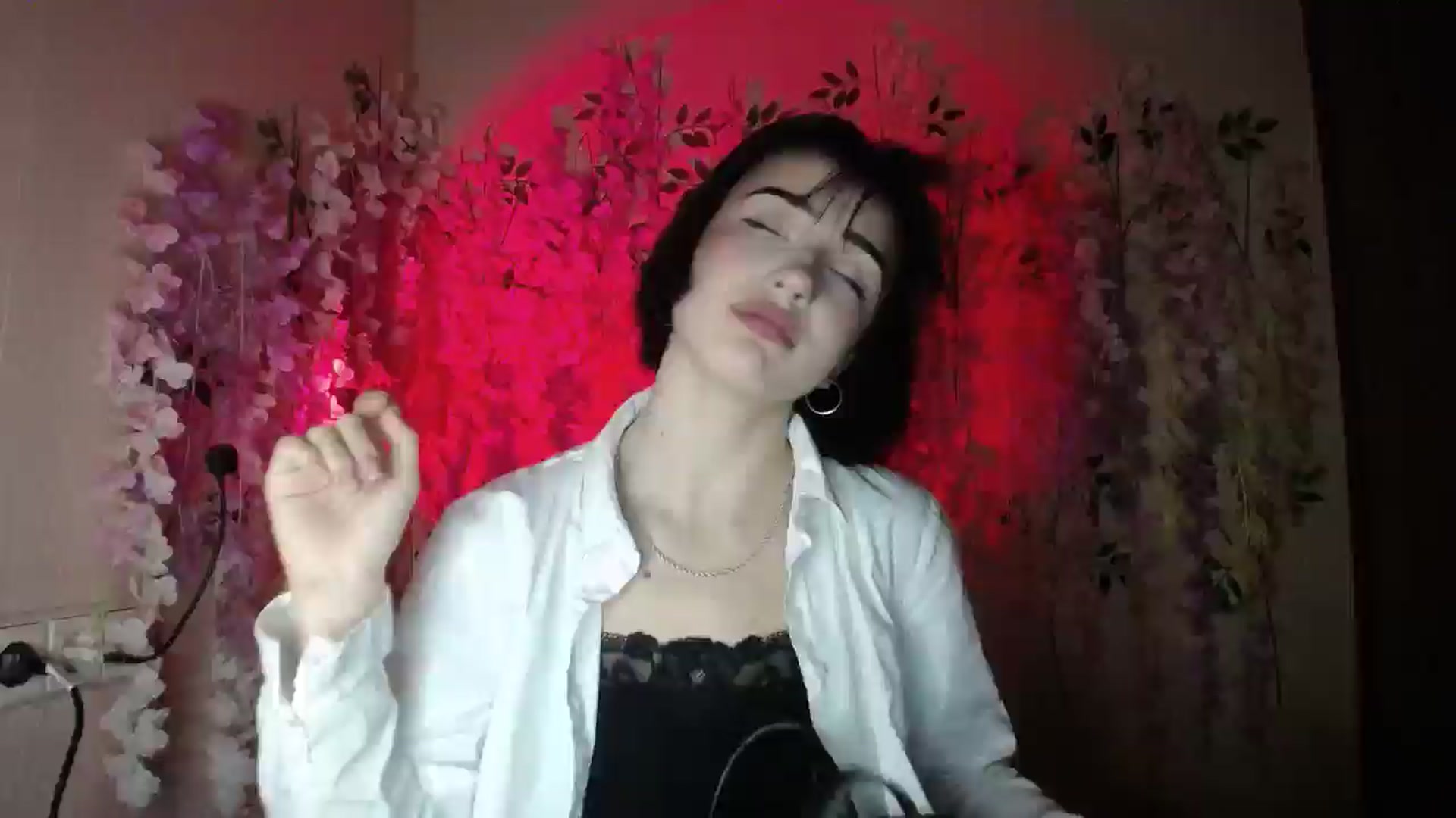 Gallery image thumbnail from Young_Evil's myfreecams stream on, 12/23/2025, 18:09 image 10 of 20