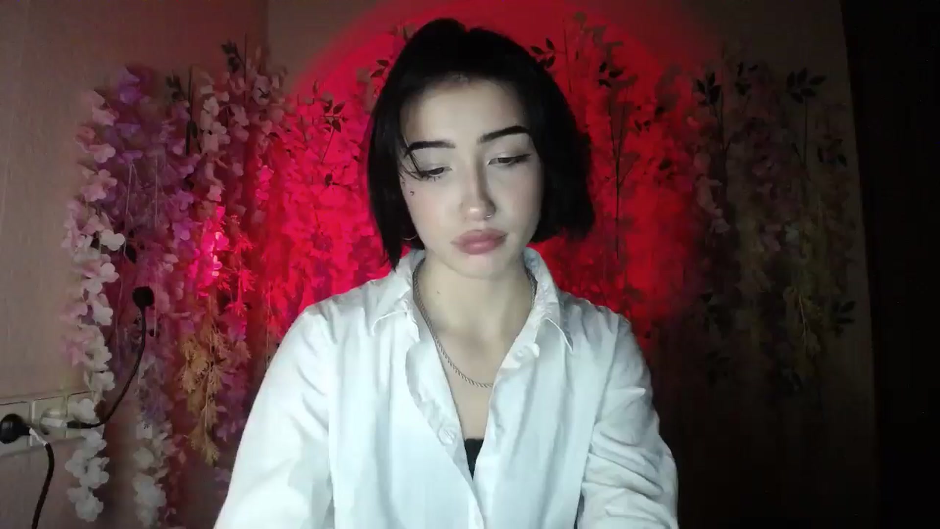 Gallery image thumbnail from Young_Evil's myfreecams stream on, 12/23/2025, 18:09 image 6 of 20
