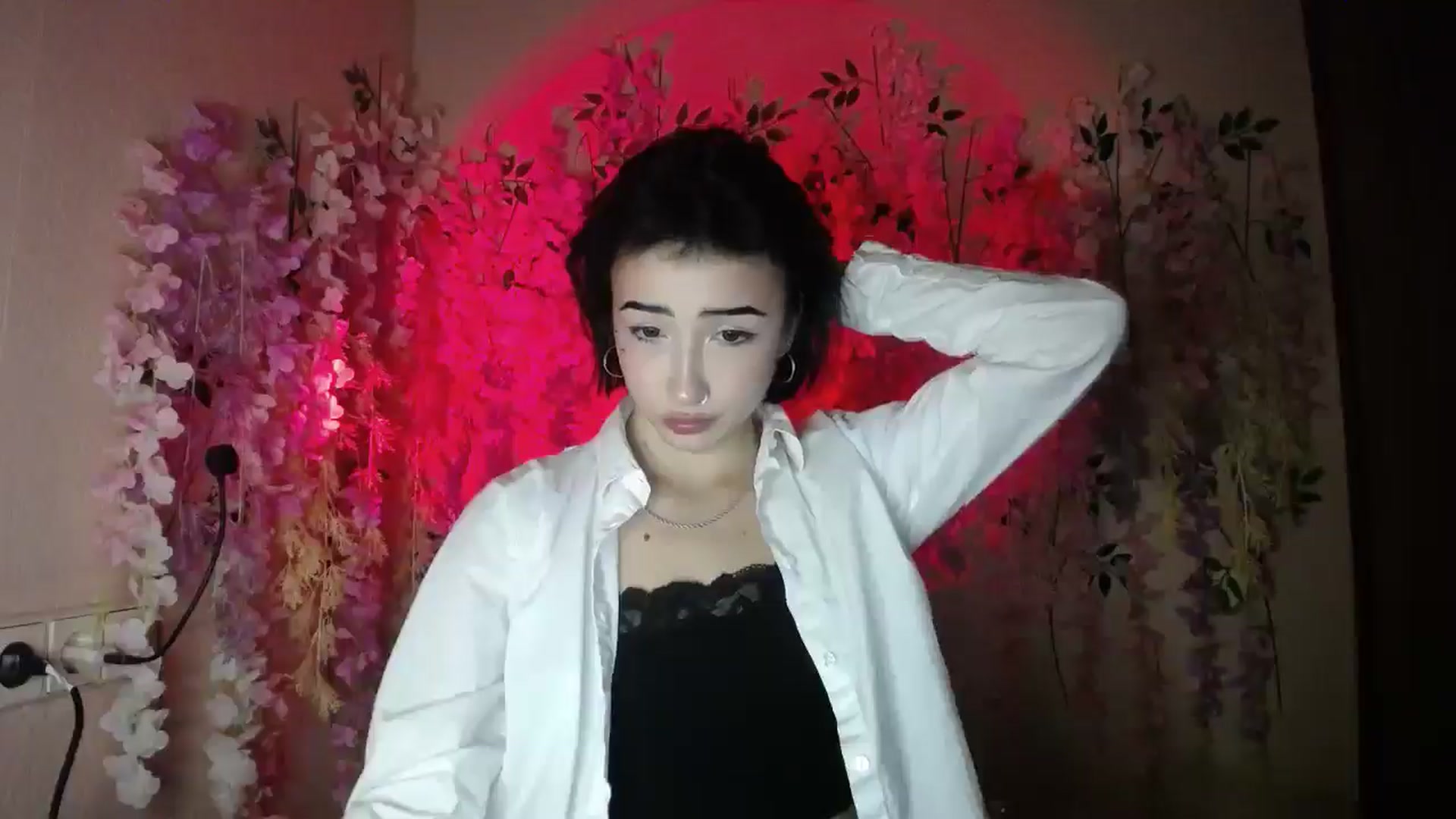 Gallery image thumbnail from Young_Evil's myfreecams stream on, 12/23/2025, 18:09 image 8 of 20