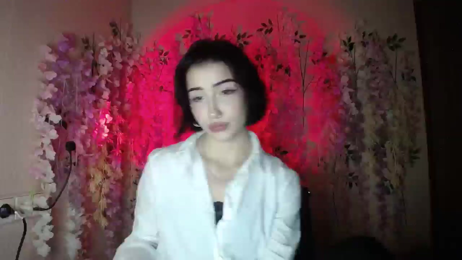 Gallery image thumbnail from Young_Evil's myfreecams stream on, 12/23/2025, 18:09 image 4 of 20