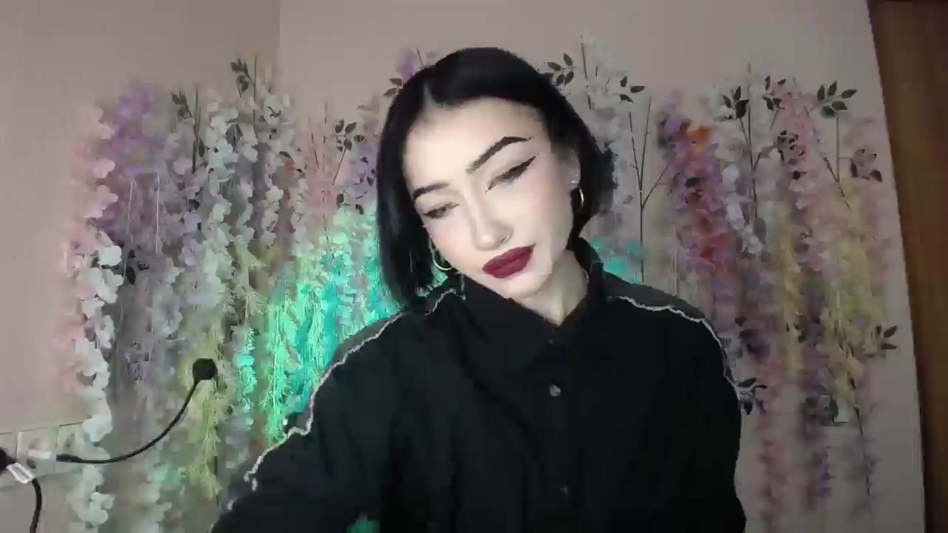 Gallery image thumbnail from Young_Evil's myfreecams stream on, 12/24/2025, 14:03 image 5 of 20